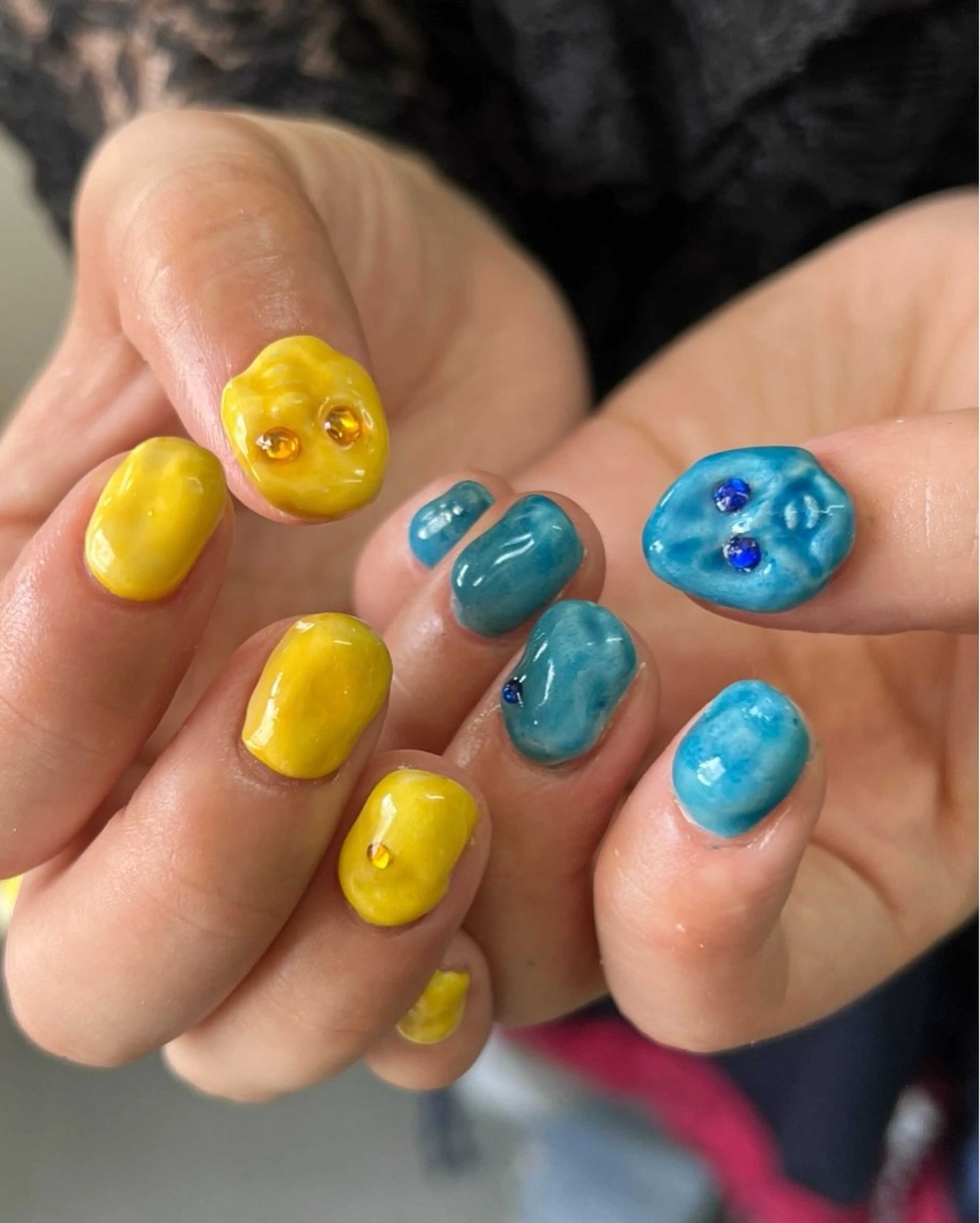 ネイル ハンドネイル フットネイル Hata nail 🎀個性派ニュアンスのネイルデザイン