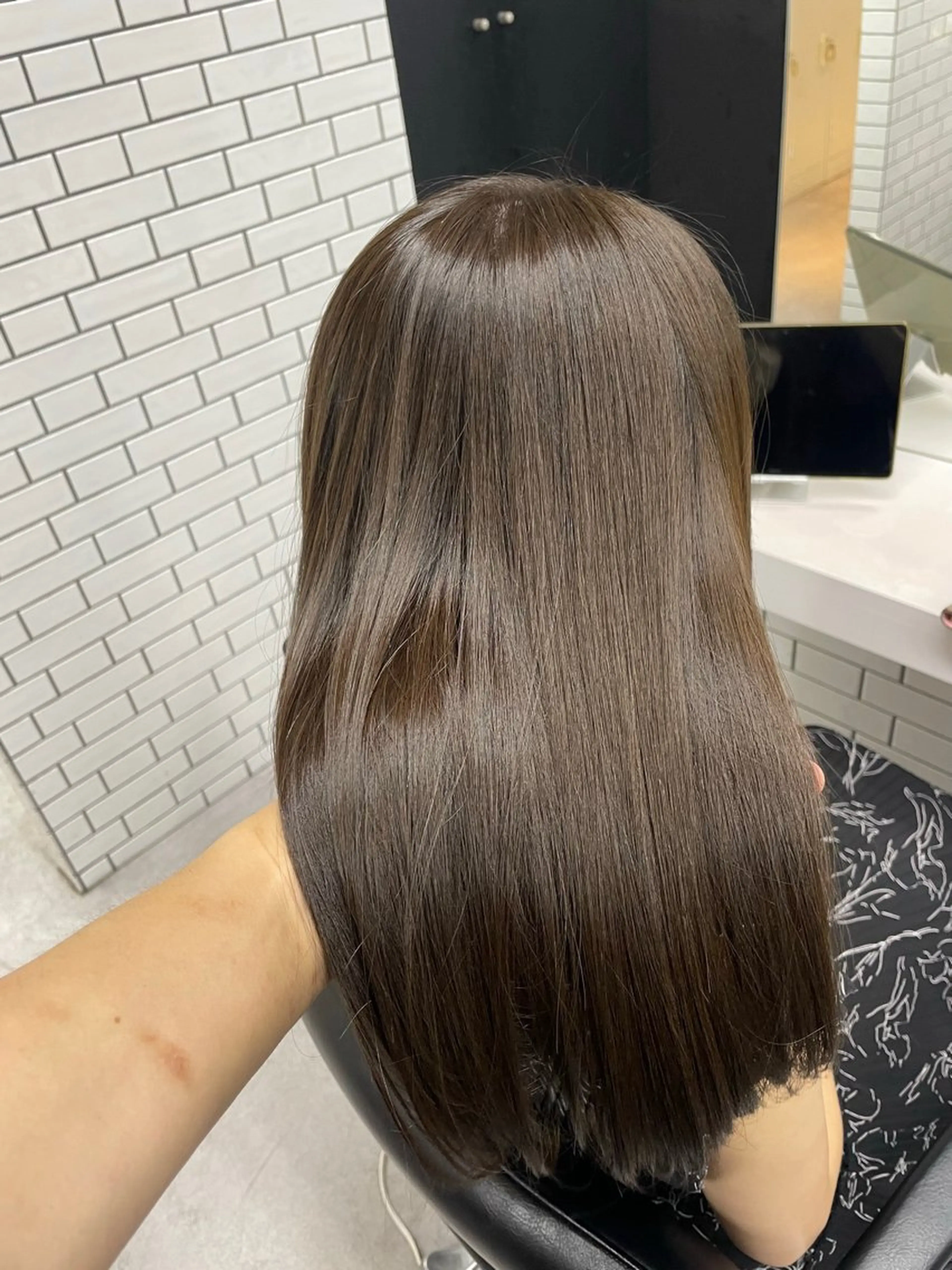 セミロング 髪質改善 縮毛矯正 トリートメント 美髪矯正/髪質改善 /氏原のヘアスタイル