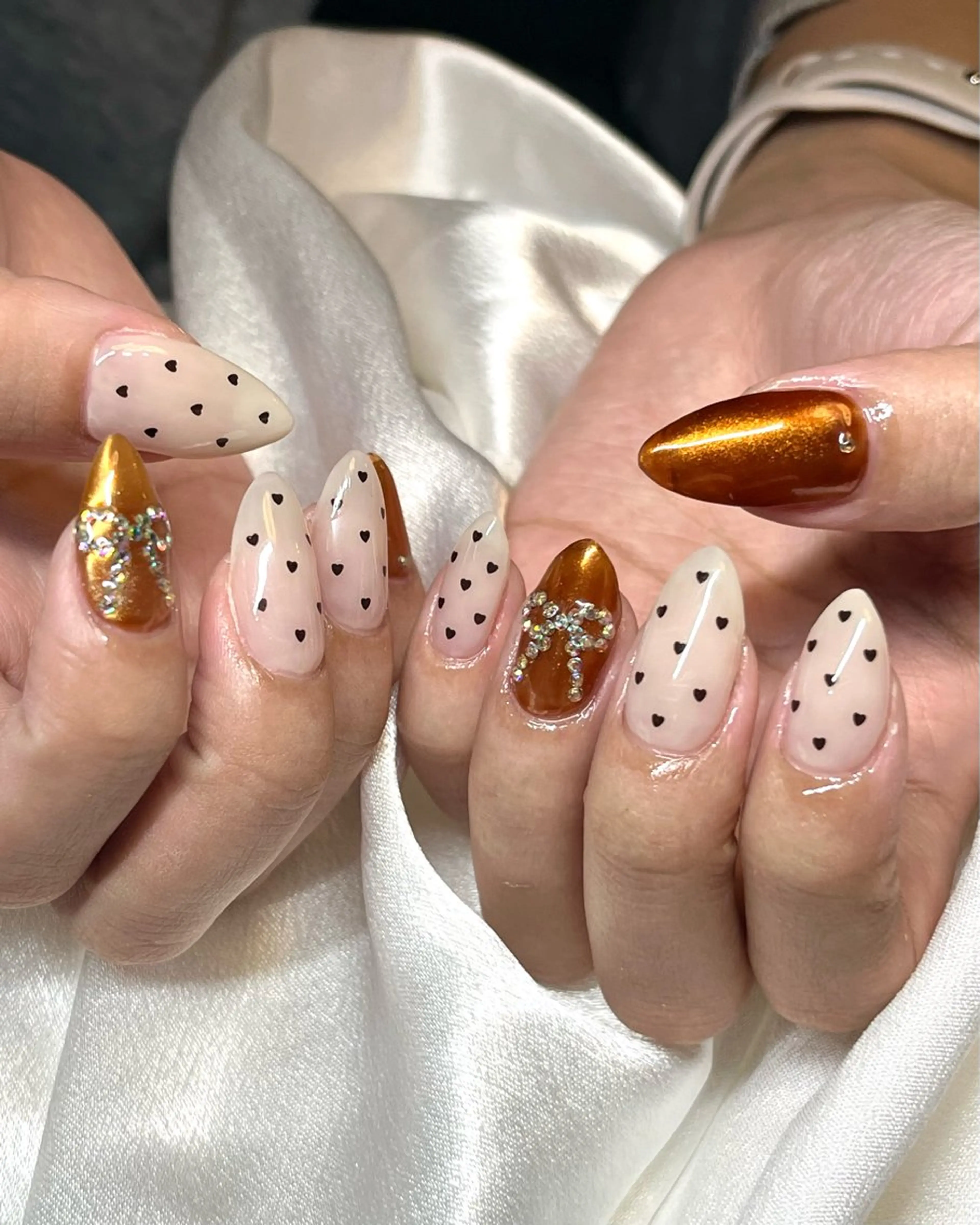 ネイル ブラウン ドット ガーリー 韓国ネイル リボン ハンドネイル Belle studio所属・Belle studioのネイルデザイン