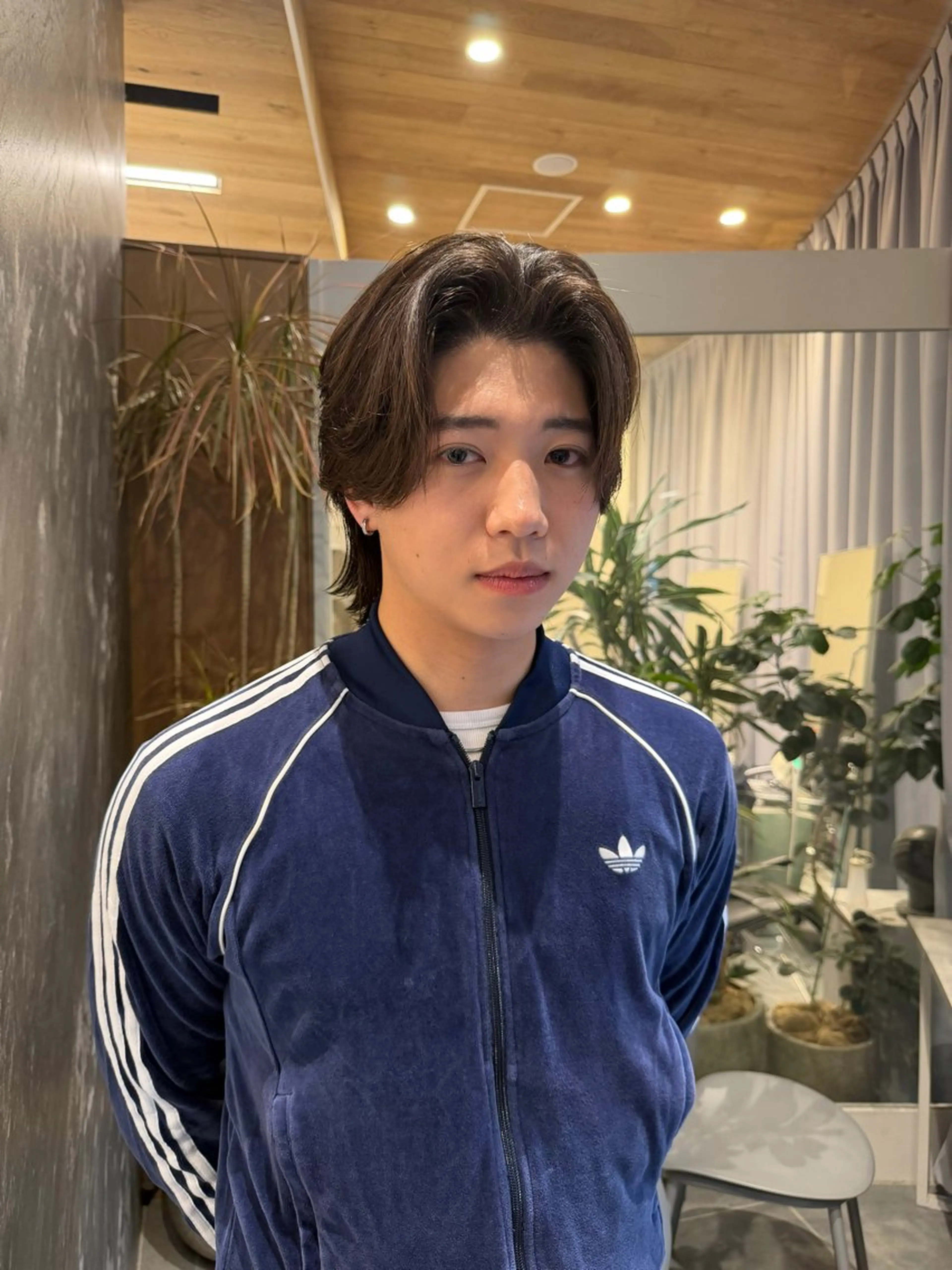 セミロング パーマ メンズ センターパート メンズ韓国風 韓国風ヘア レイヤーカット 小顔カット カット トリートメント SALOWIN 原宿 iori所属・✂️原宿指名No.1 センターパート✂️のヘアスタイル