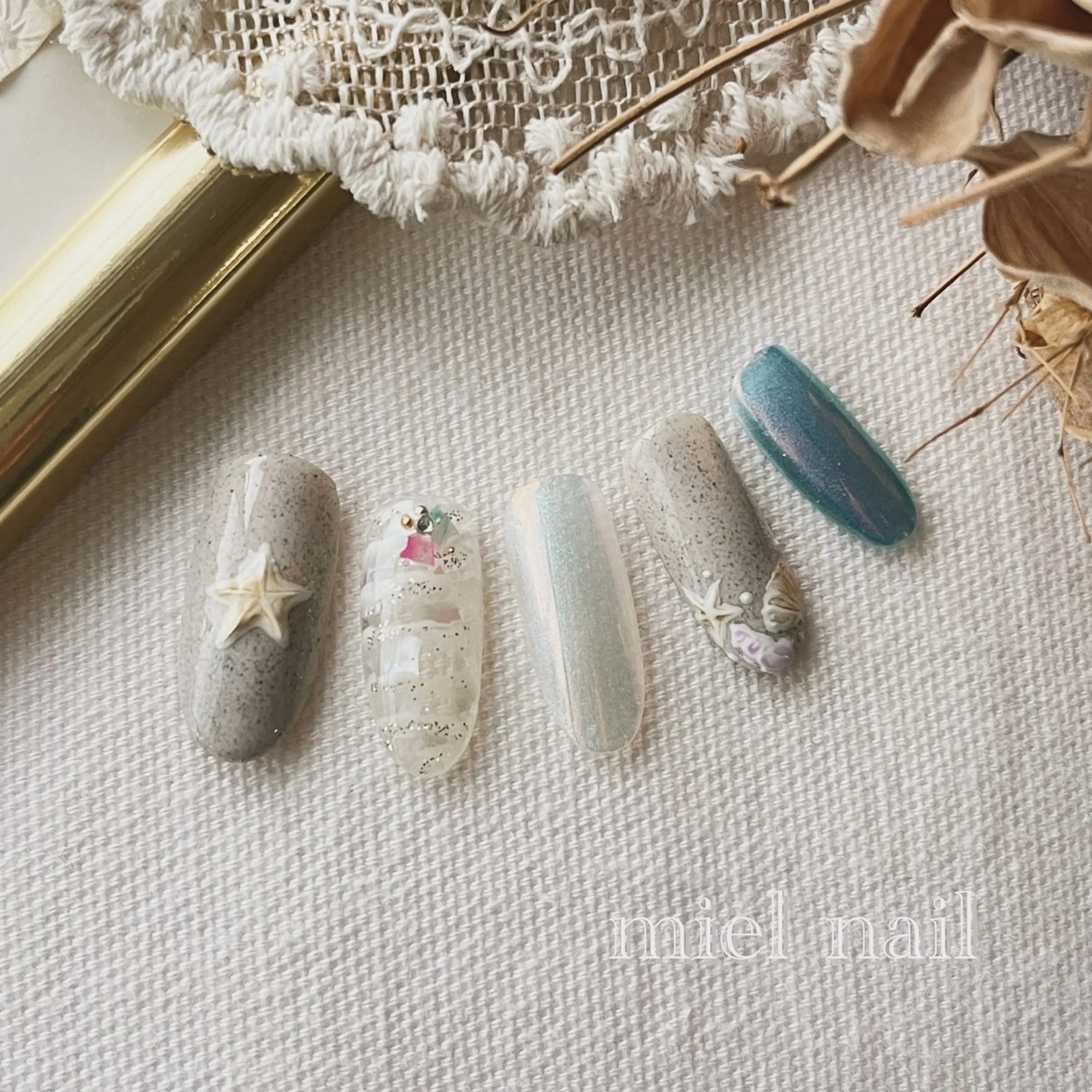 ネイル ミラーネイル 夏ネイル ハンドネイル miel nailのネイルデザイン