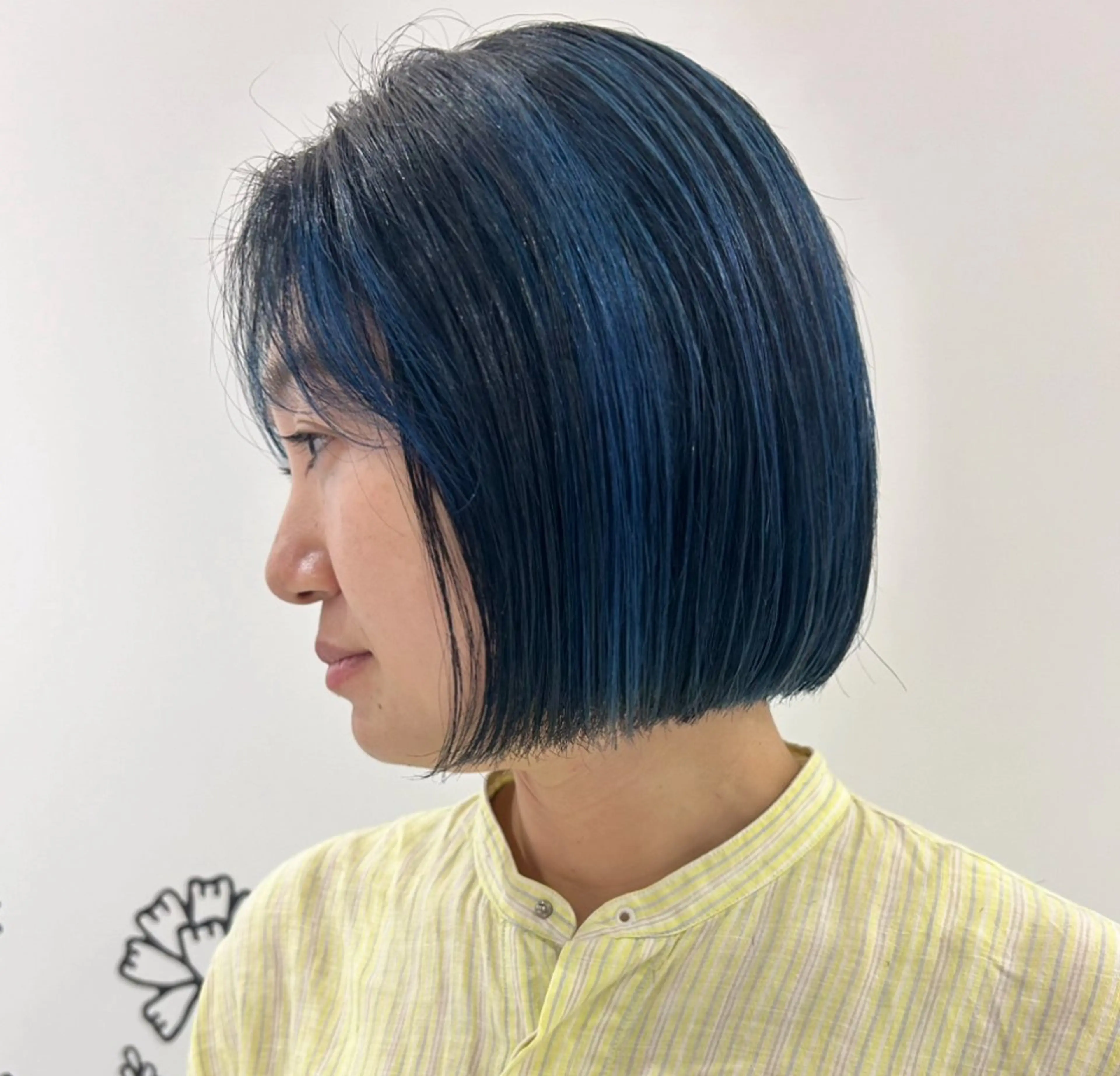 ショート カラー デザインカラー ボブ カット ヘアカラー トリートメント ヘアセット ハイトーン/ブリーチ 似合せカット/パーマのヘアスタイル
