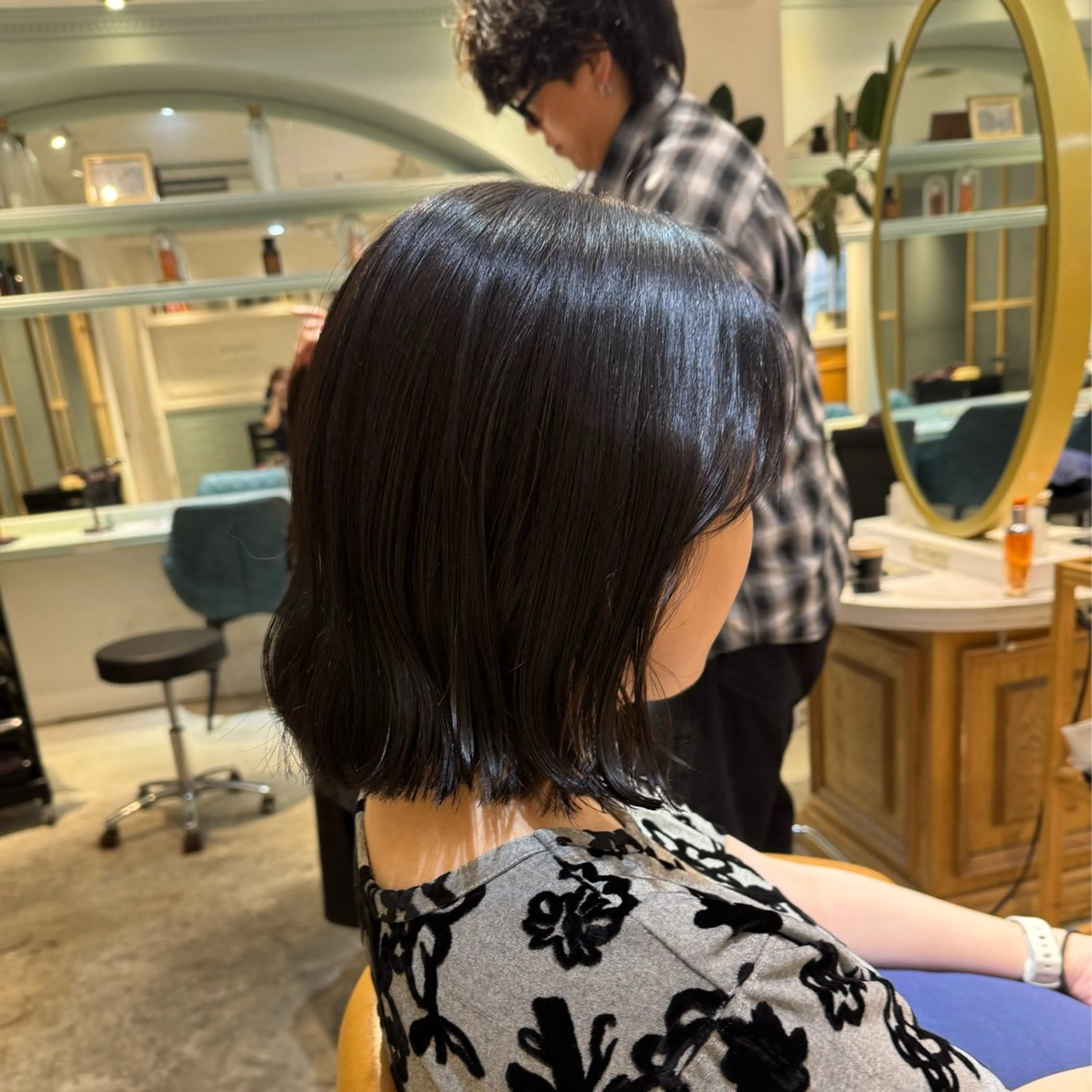 ミディアム ボブレイヤー ボブ レイヤーカット カット ヘアカラー トリートメント ヘアセット 髪質改善/ボブ /韓国/erikoのヘアスタイル