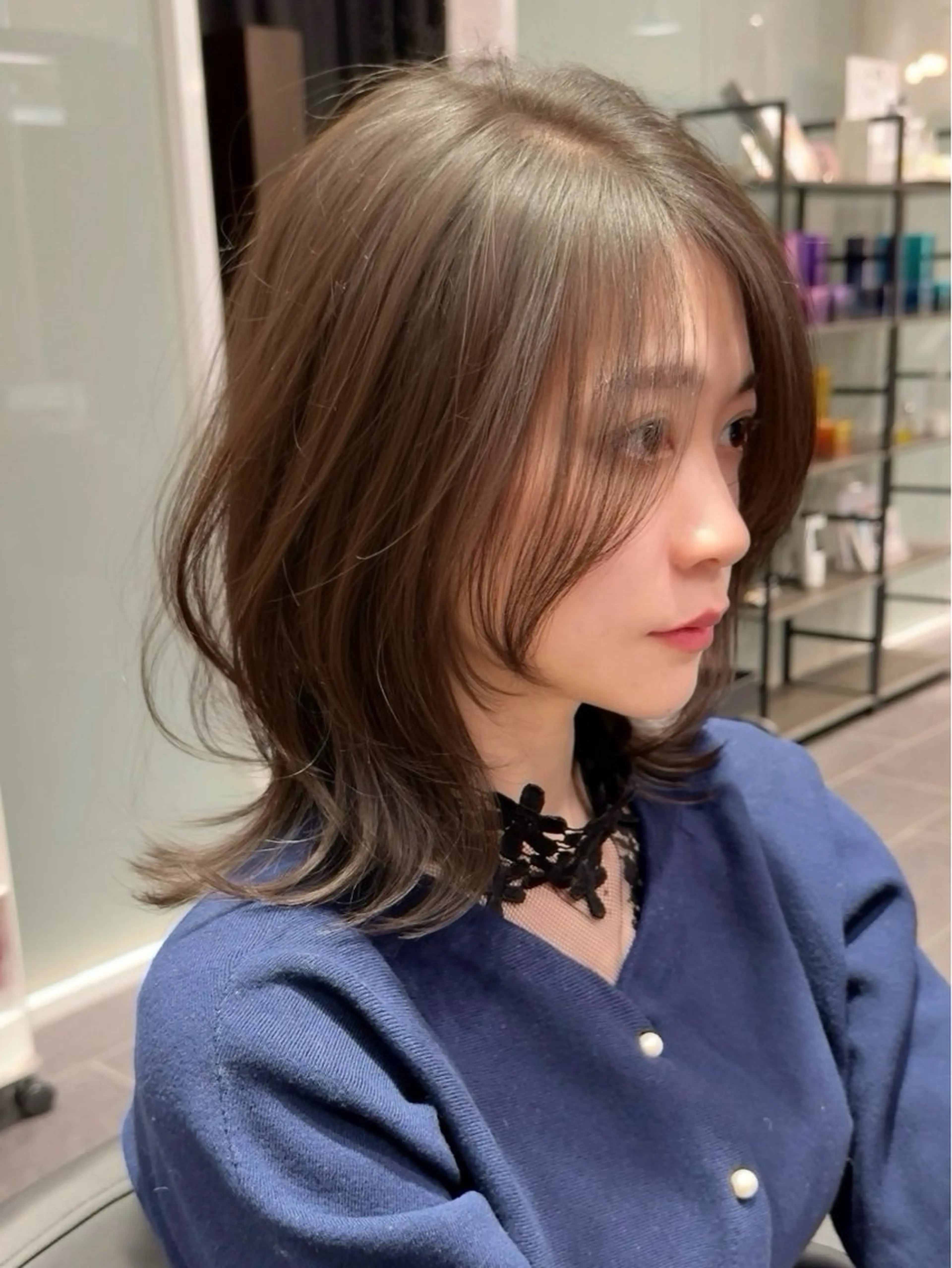 ミディアム カラー ミディアムレイヤー レイヤーカット 西山 友哉のヘアスタイル