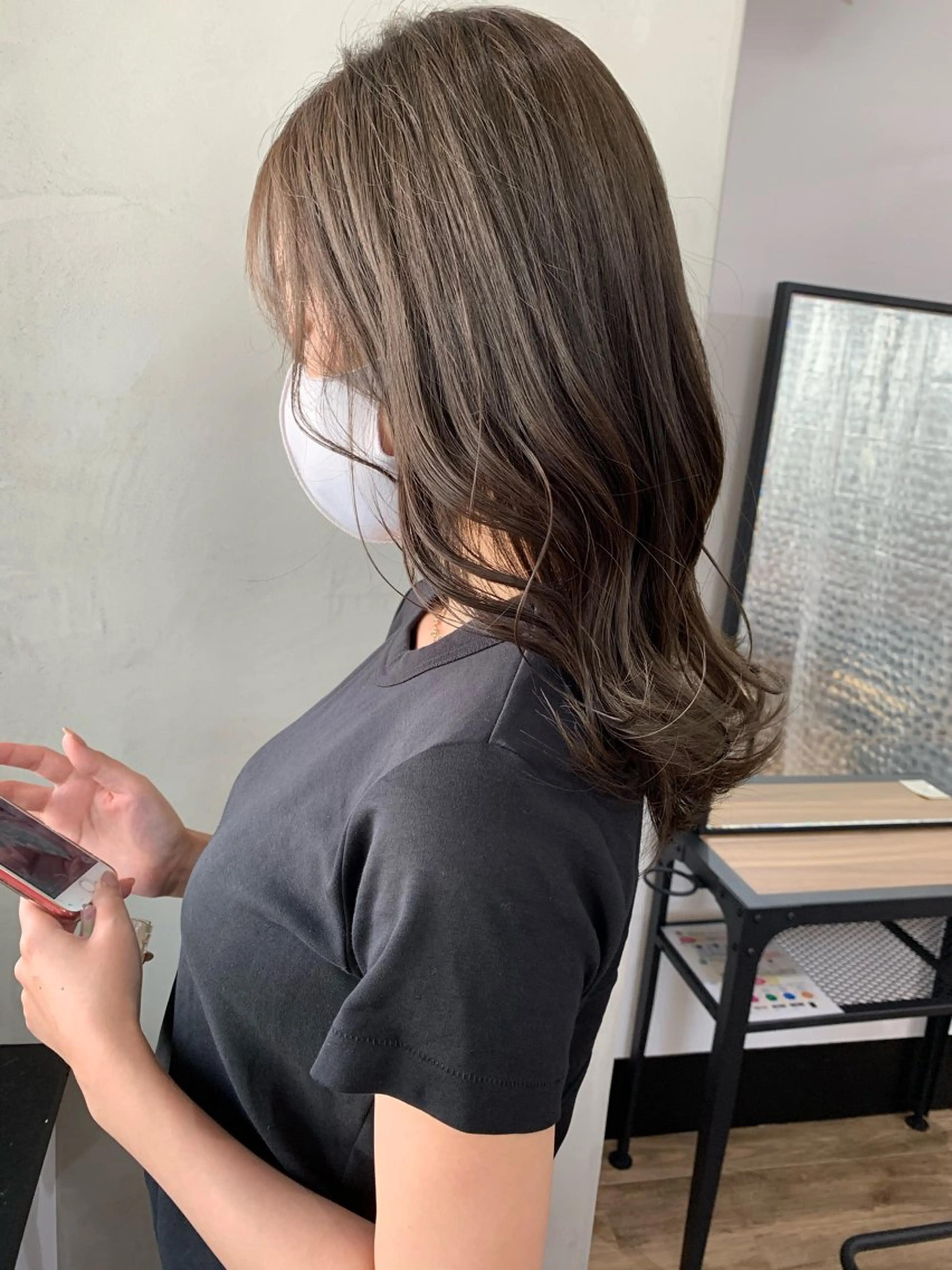 セミロング カラー eto所属・akira𝜗𝜚 ꙳.*‬透明感カラーのヘアスタイル