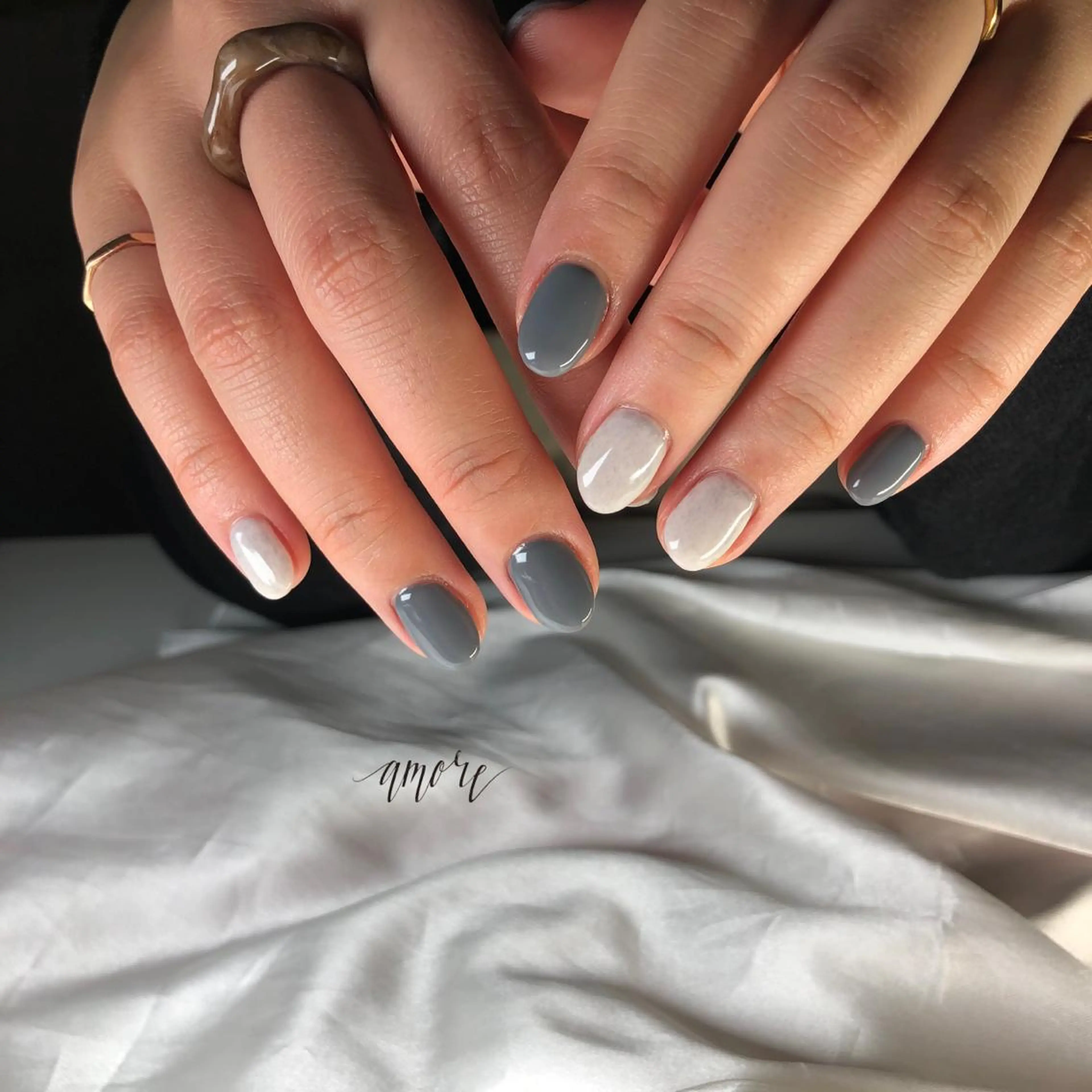 ネイル ジェルネイル 氷ネイル・うるうるネイル キラキラネイル マグネットネイル ミラーネイル You kyehwaのネイルデザイン