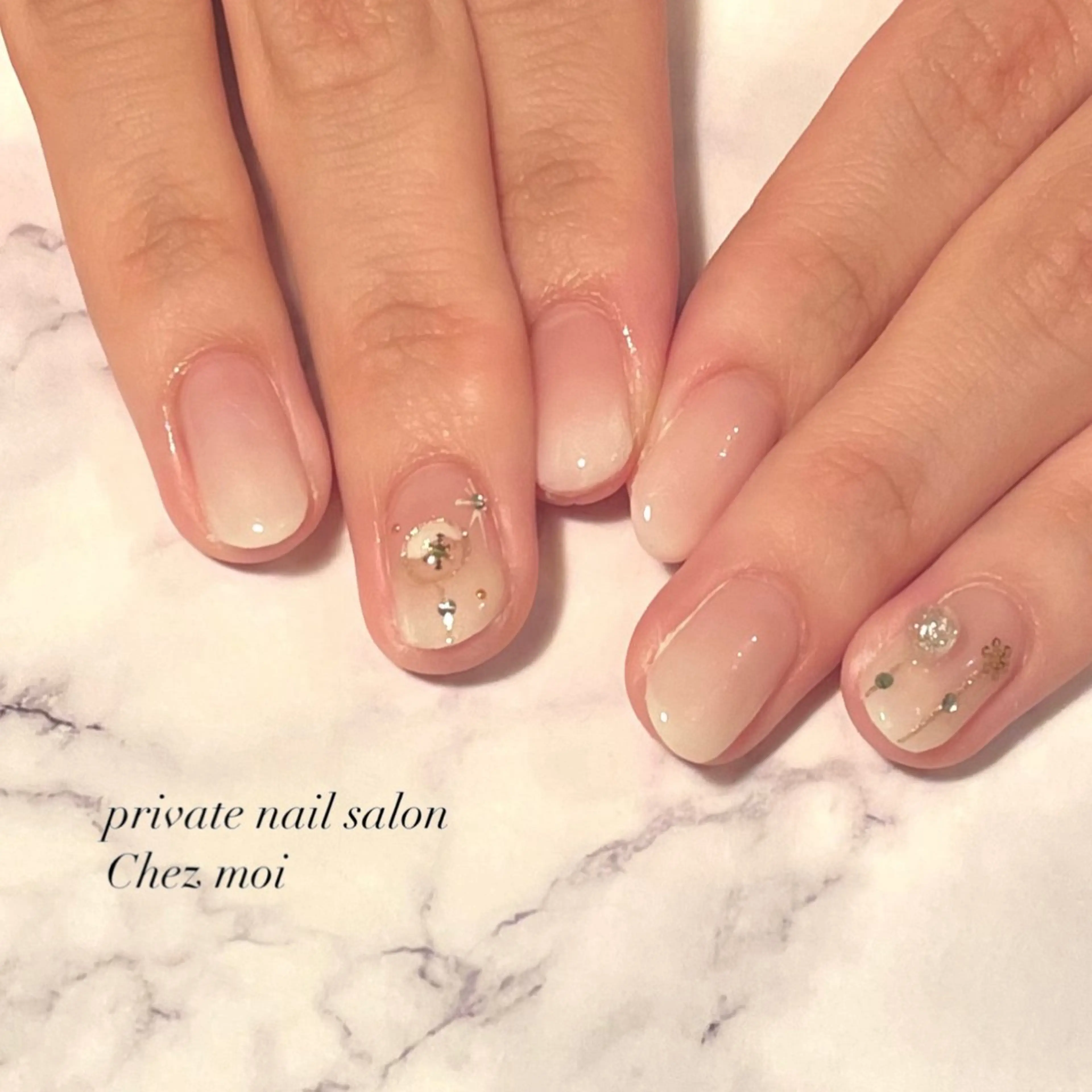 ネイル KOMINE TOMOKOのネイルデザイン