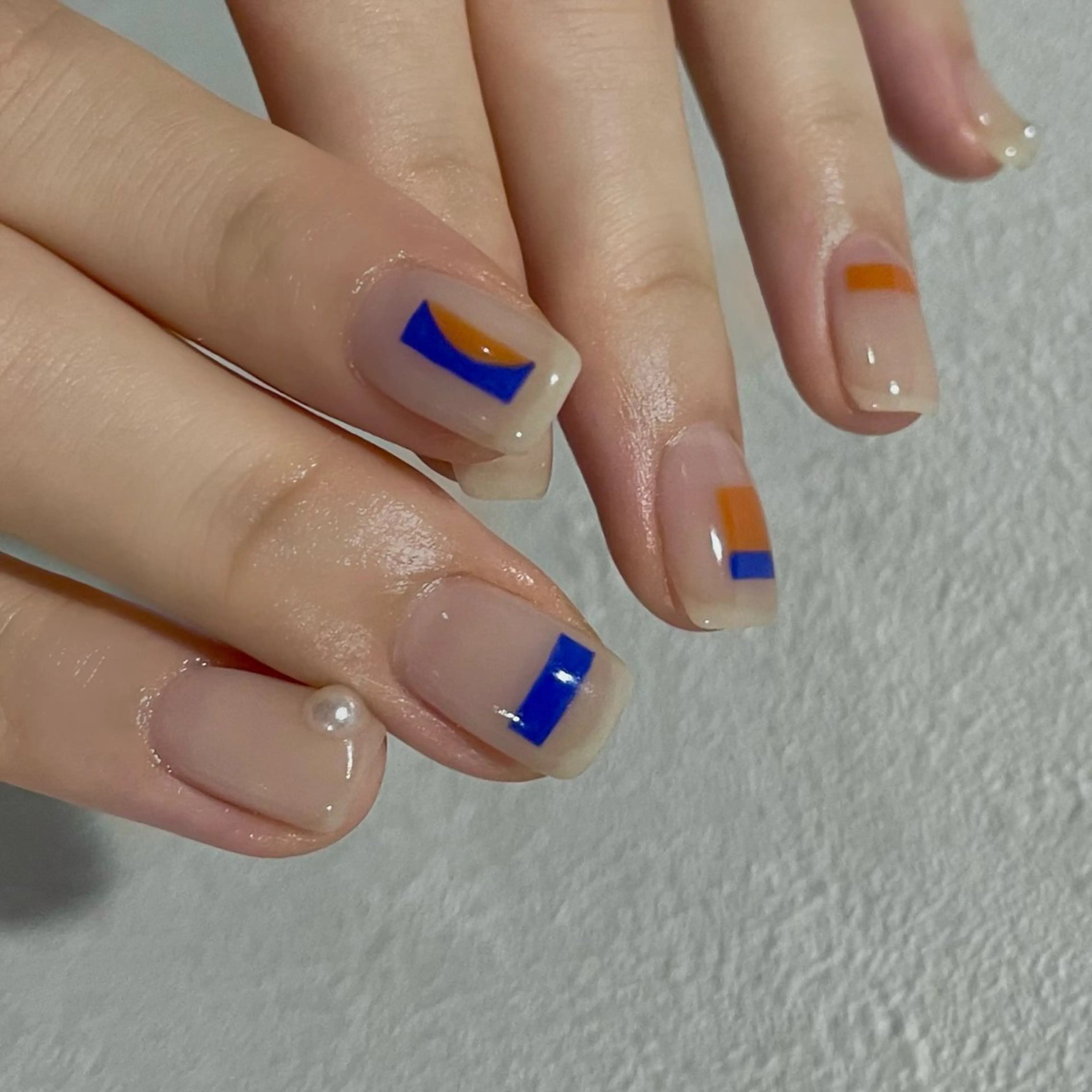 ネイル アートネイル ブルー ジェルネイル 持ち込み ニュアンスネイル ハンドネイル norme_ akiのネイルデザイン