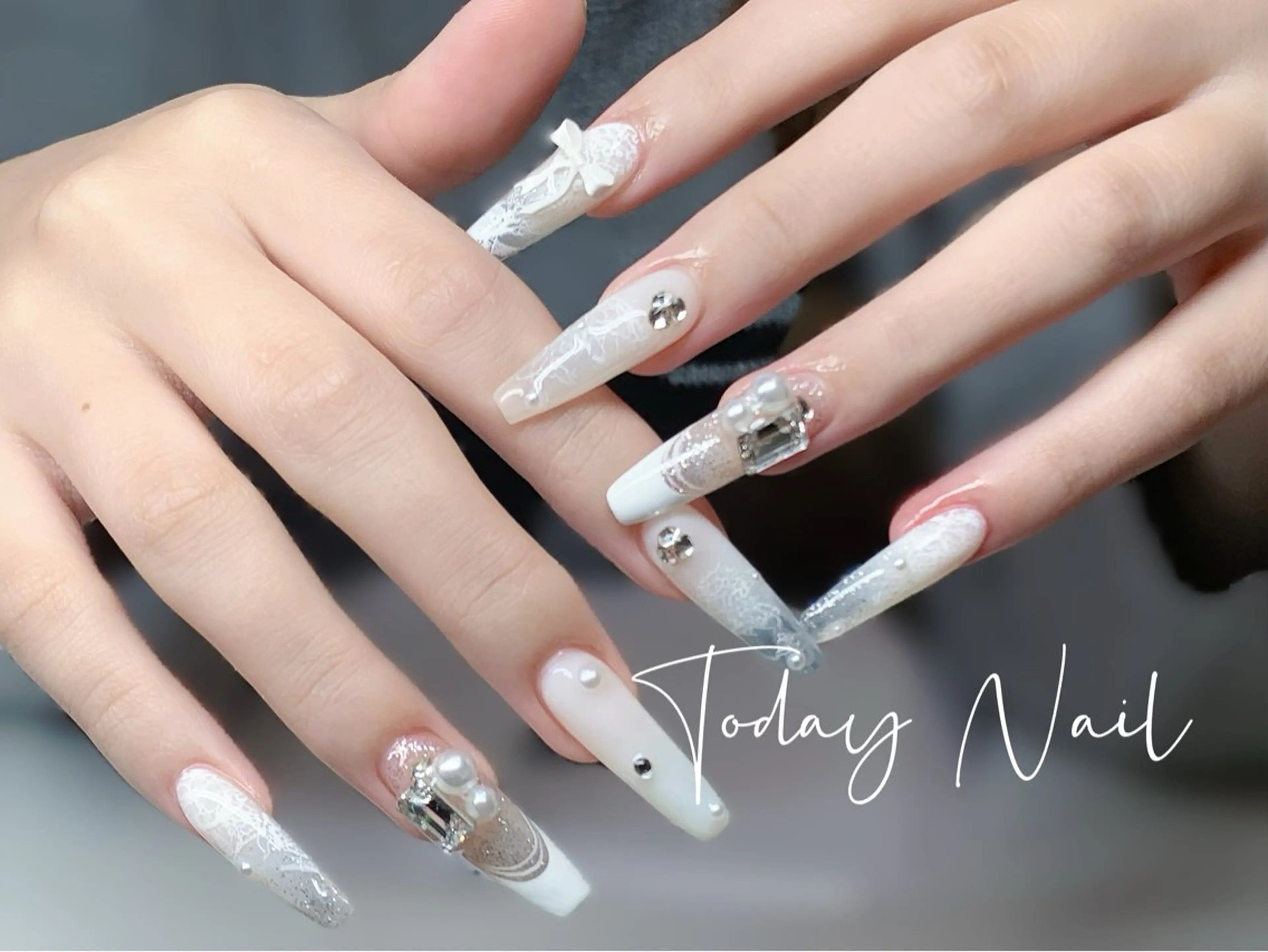 ネイル フレンチネイル ガーリー レース ニュアンスネイル ブライダルネイル りゅう Todayのネイルデザイン