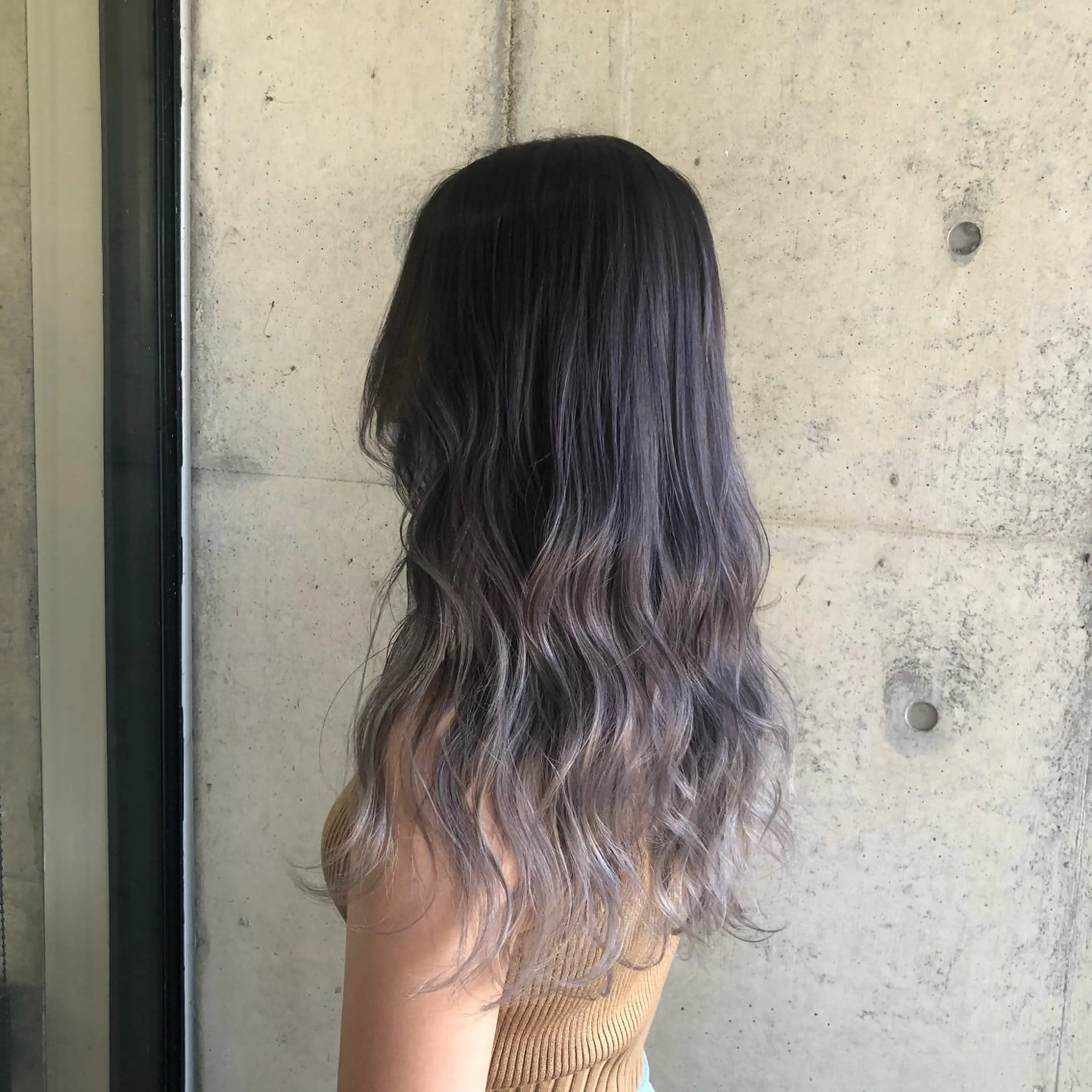 ロング 高橋 朝露のヘアスタイル