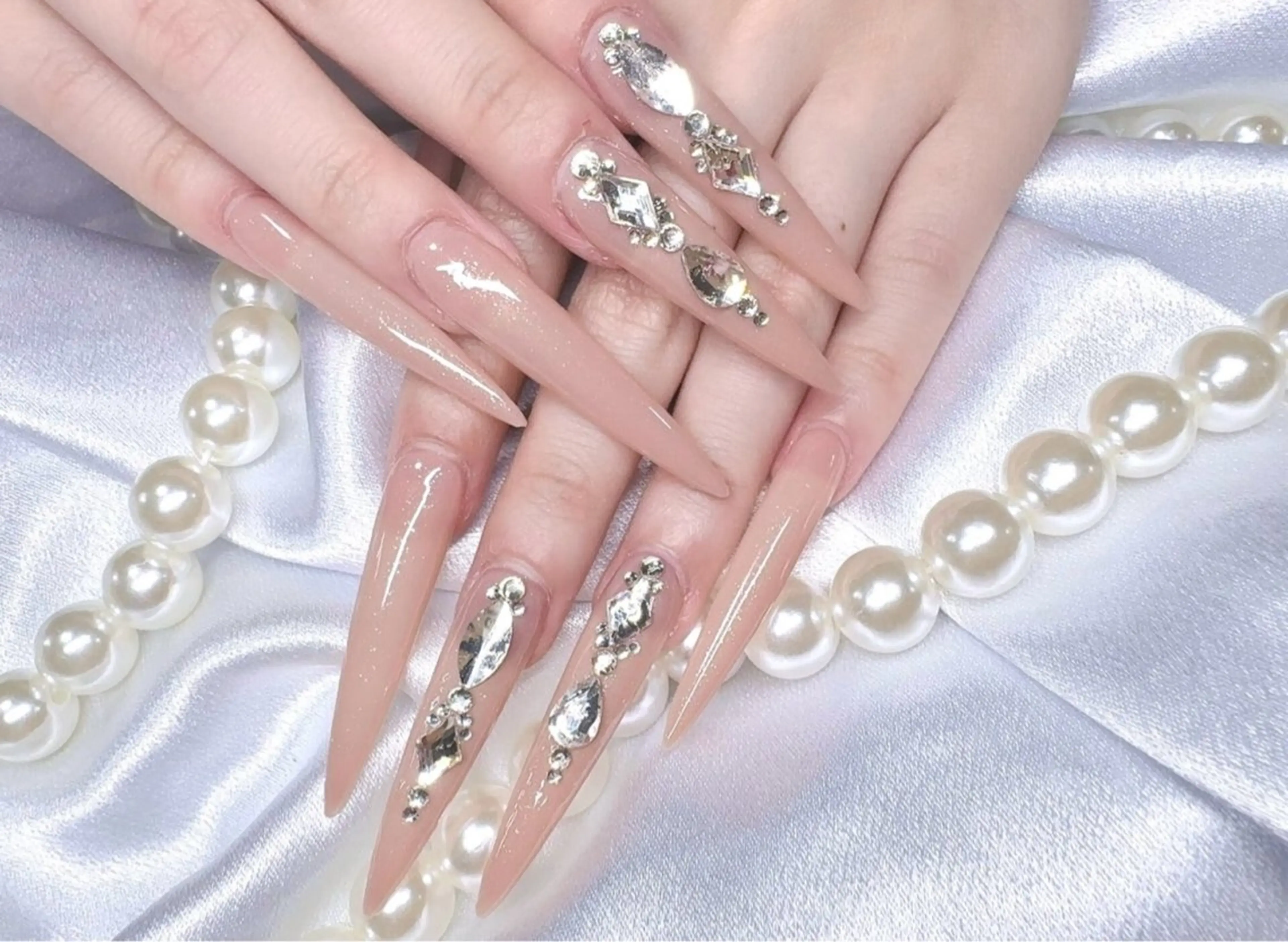 ネイル アートネイル チークネイル 長さ出し フラワーネイル フットネイル YK 美学院のネイルデザイン