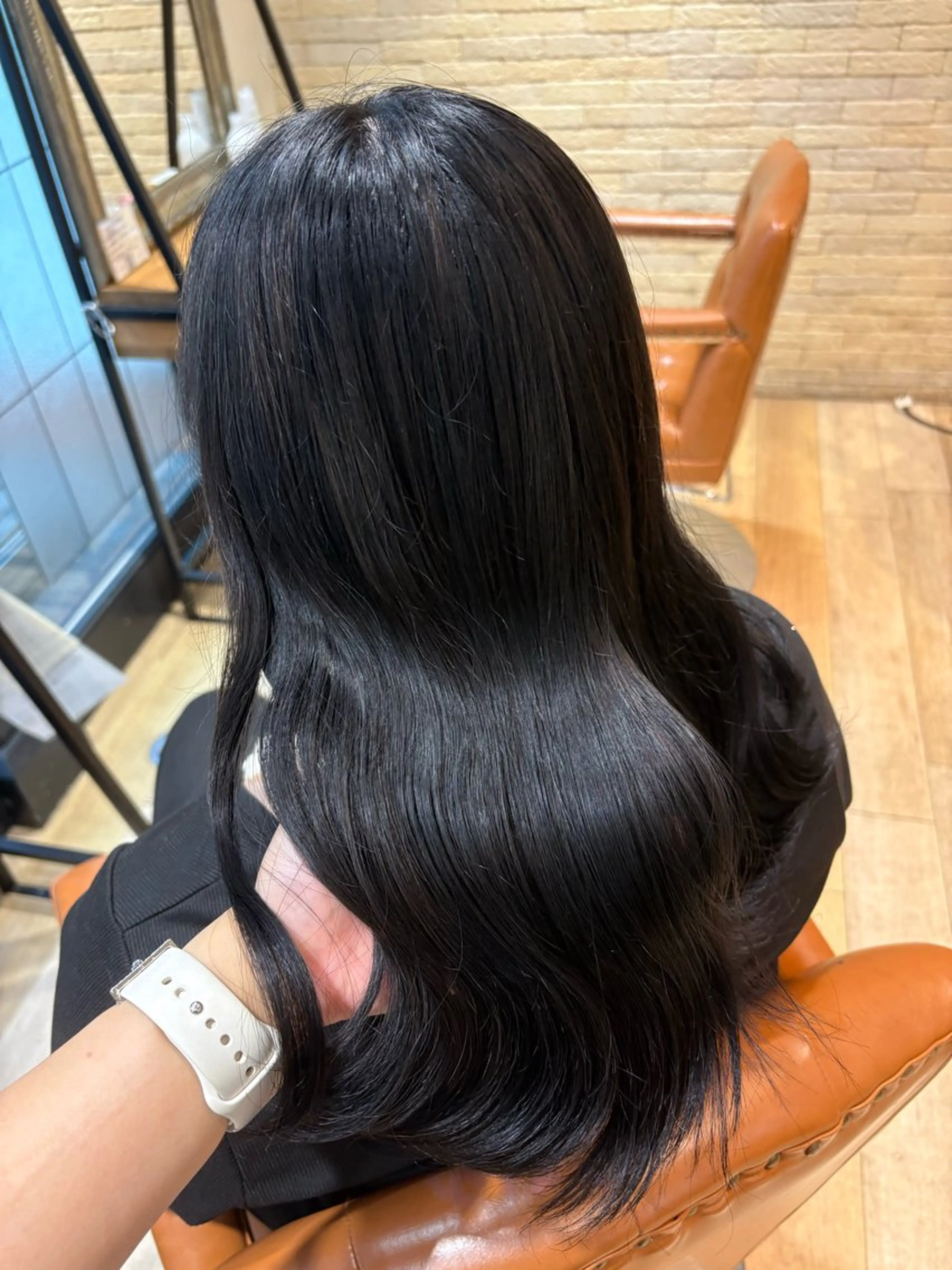 カラー ヘアカラー トリートメント しおり🍬 KOKORO🤍のヘアスタイル