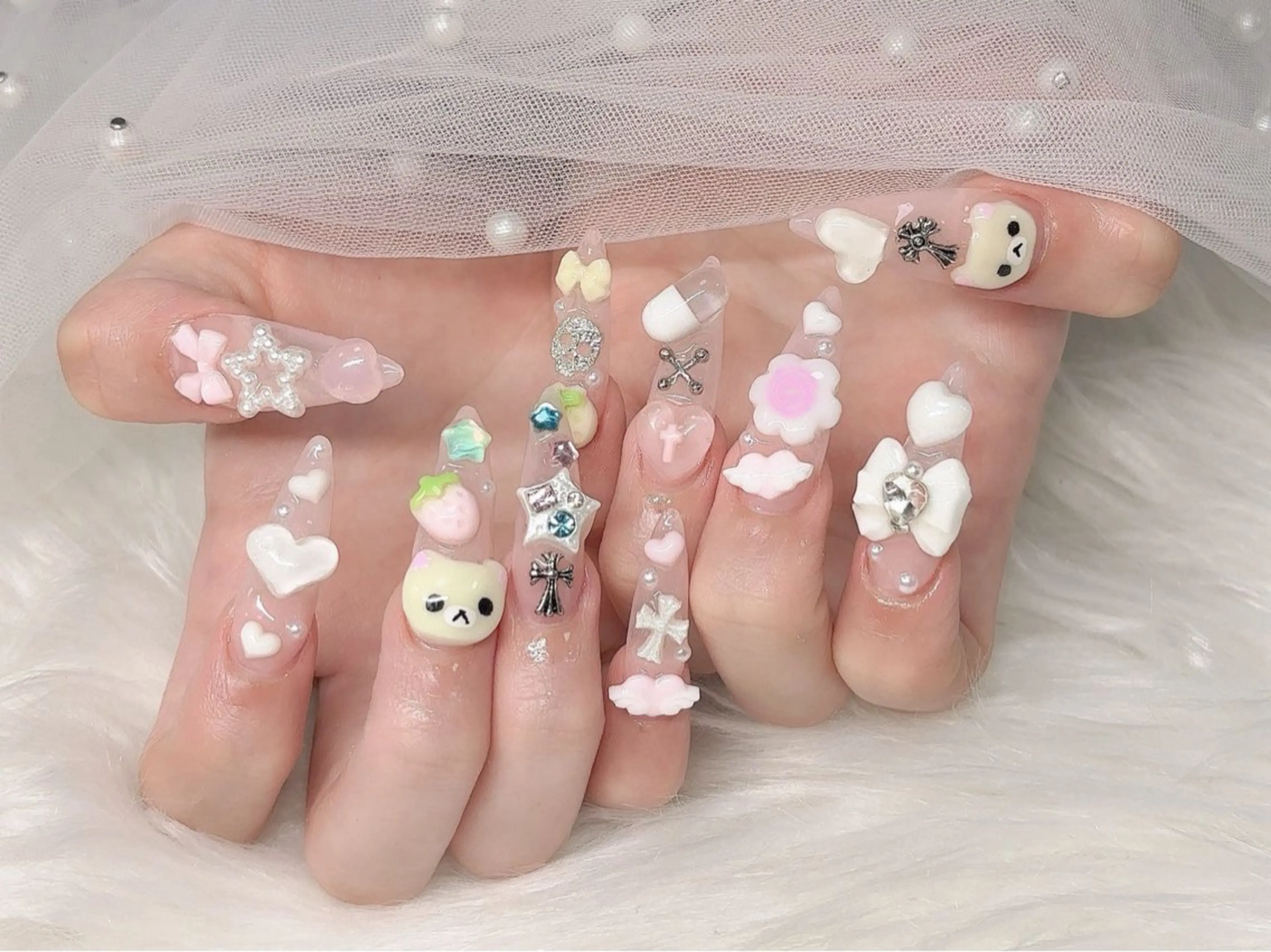 ネイル オーロラネイル 長さ出し フラッシュネイル フレンチネイル ジェルネイル ハンドネイル ETERNA Nail 銀座店【パラジェル/フィルイン/チップ長さだし/マグネット/ニュアンス】所属・ア カリのネイルデザイン