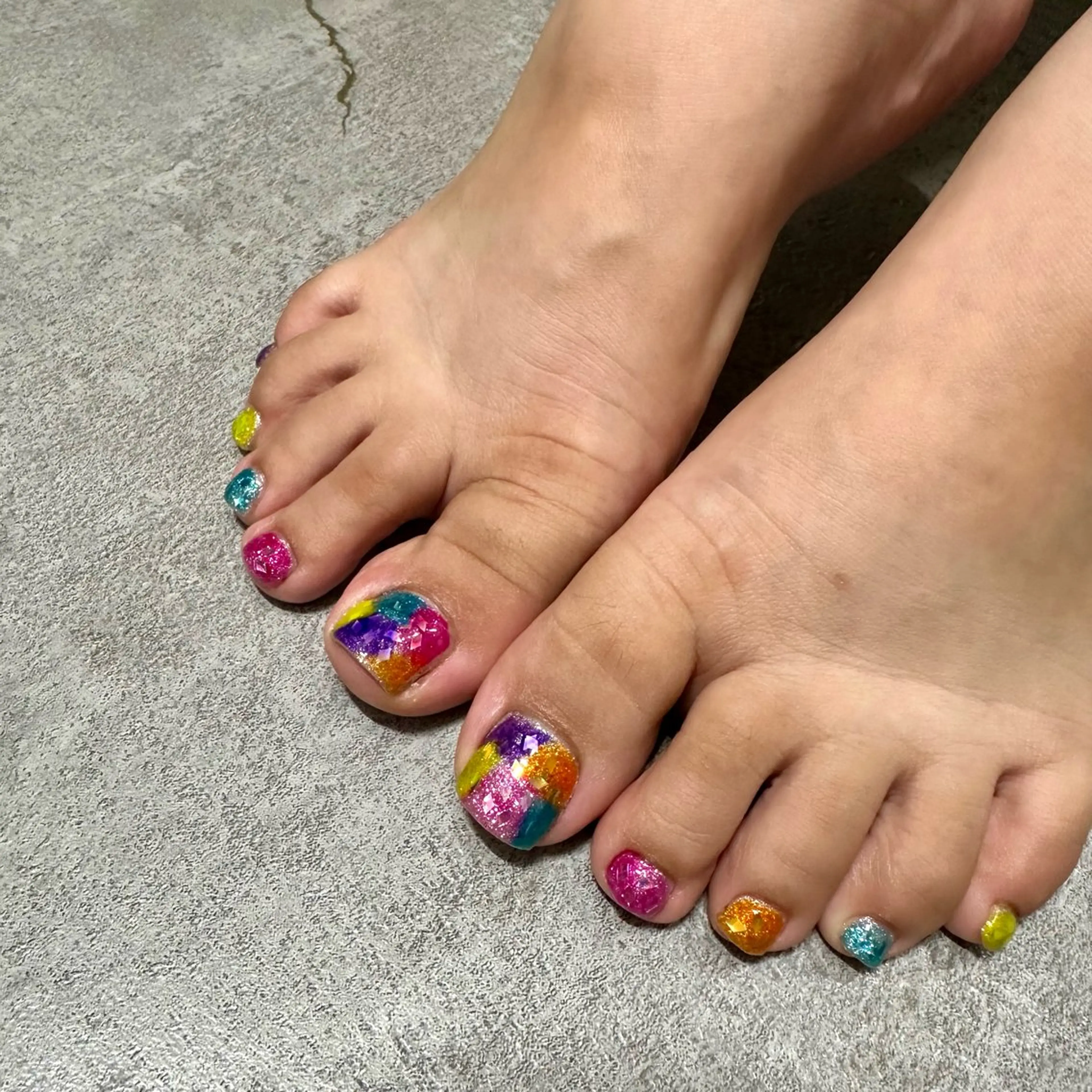 ネイル キラキラネイル atelier salon Mar’s鶴ヶ島 アットホームサロン所属・a Tomokaのネイルデザイン