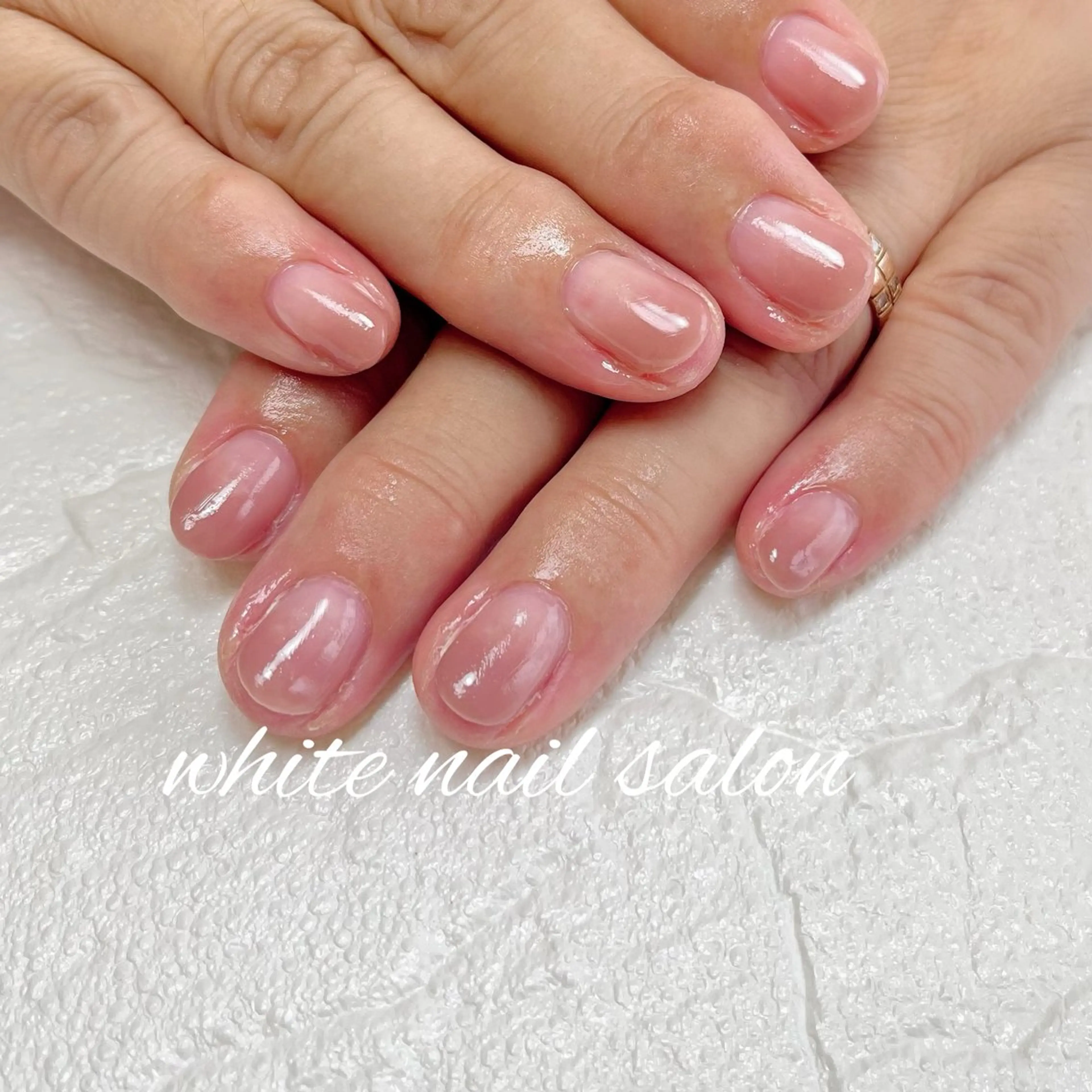 ネイル ラメ(グリッター) シンプルネイル ハンドネイル white nail salonのネイルデザイン