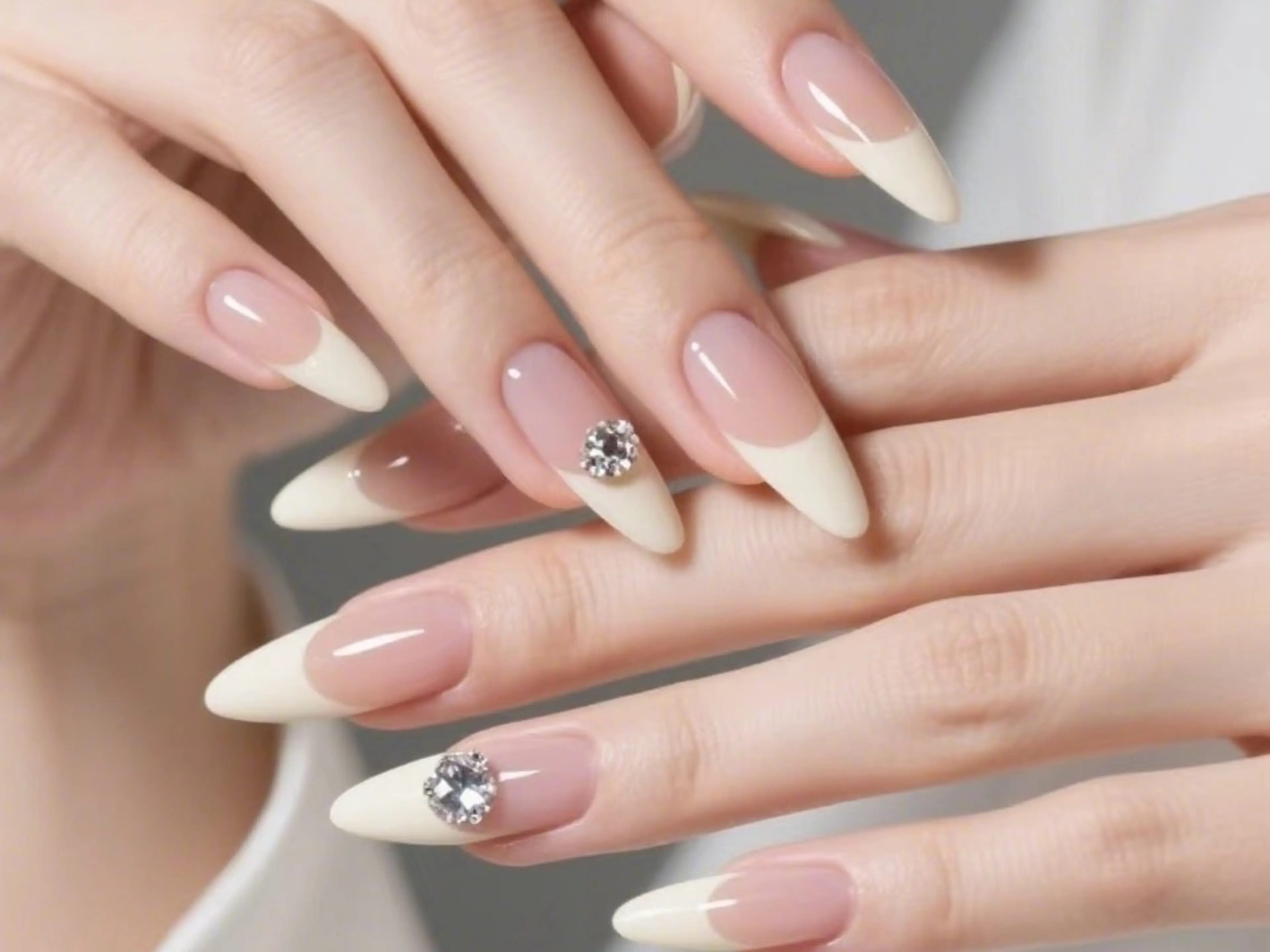 メンズ ネイル アートネイル フレンチネイル ジェルネイル キラキラネイル パラジェル ハンドネイル Bloom スカルプ専門店のネイルデザイン