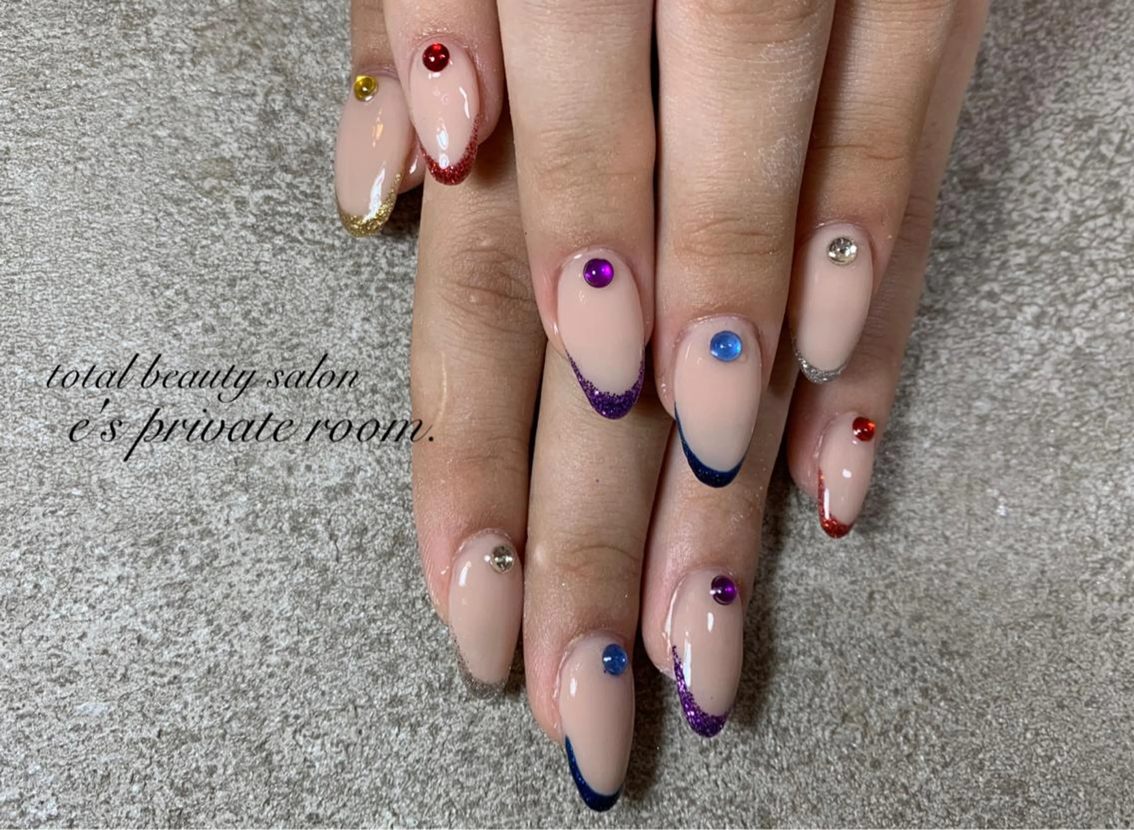 ネイル LAVISH nail salonのネイルデザイン