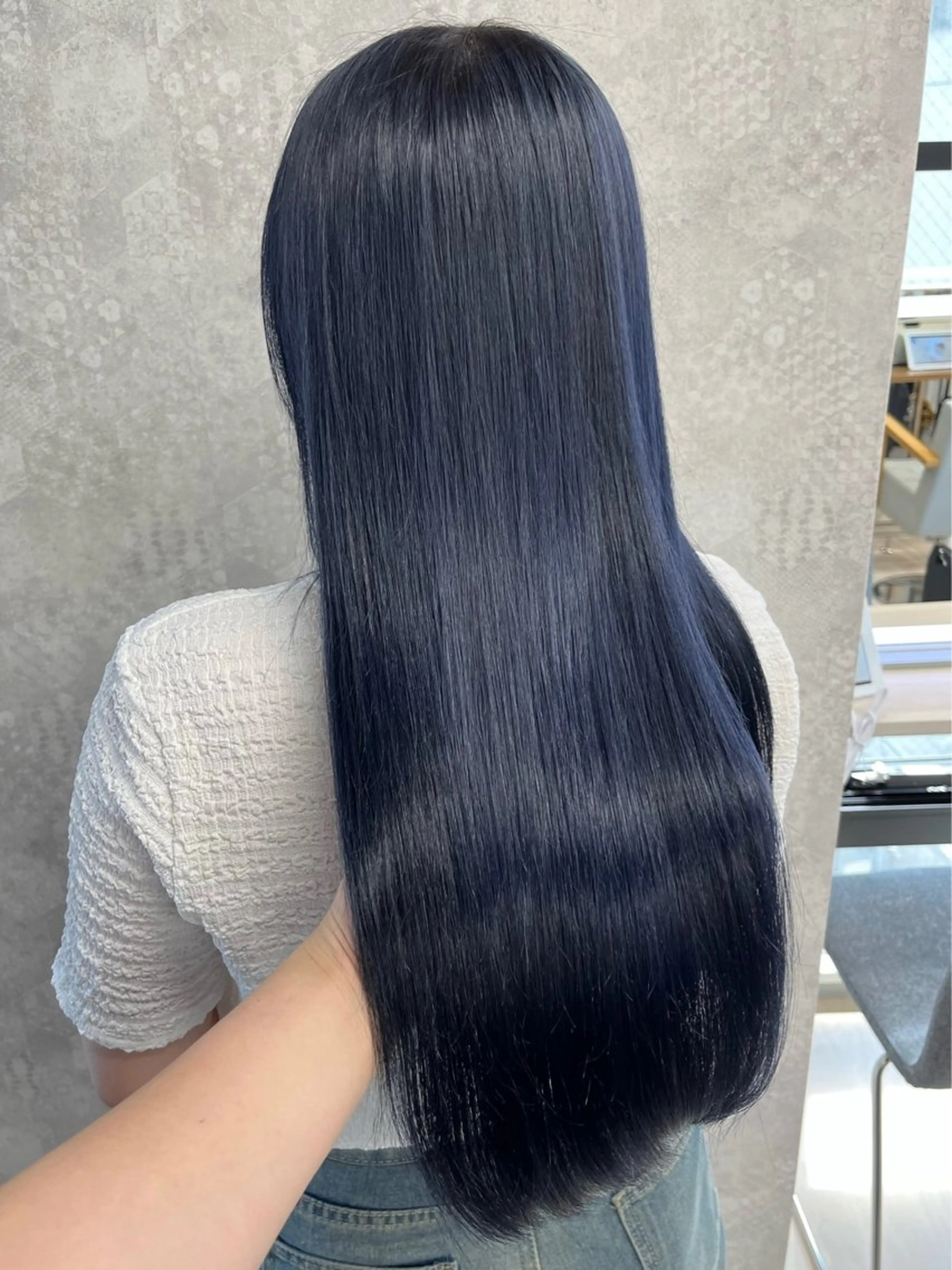 ロング カラー ヘアアレンジ ヘアカラー トリートメント 韓国レイヤーカット/ 儚げカラーチナツのヘアスタイル