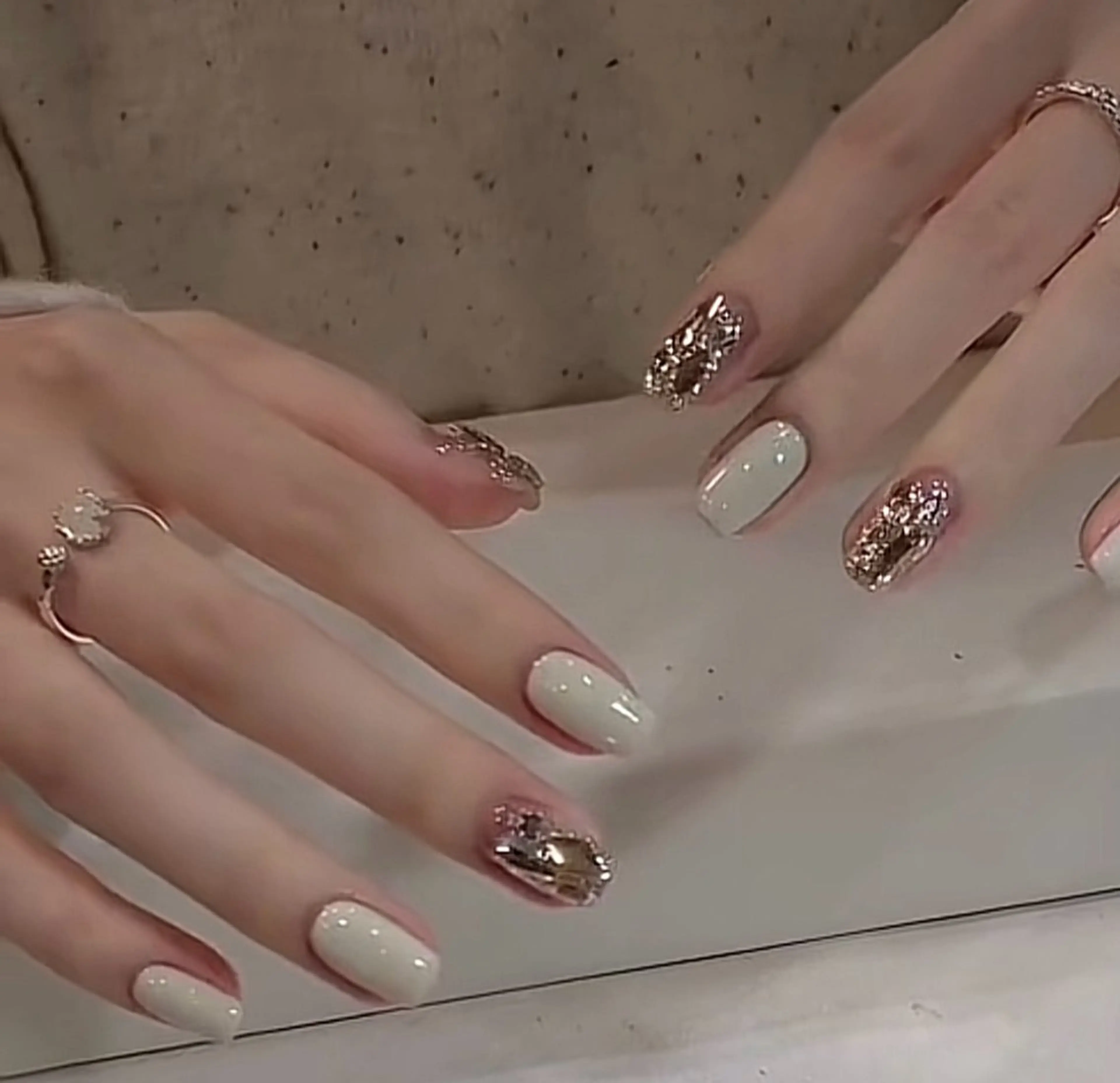 ネイル モナ& あきのネイルデザイン