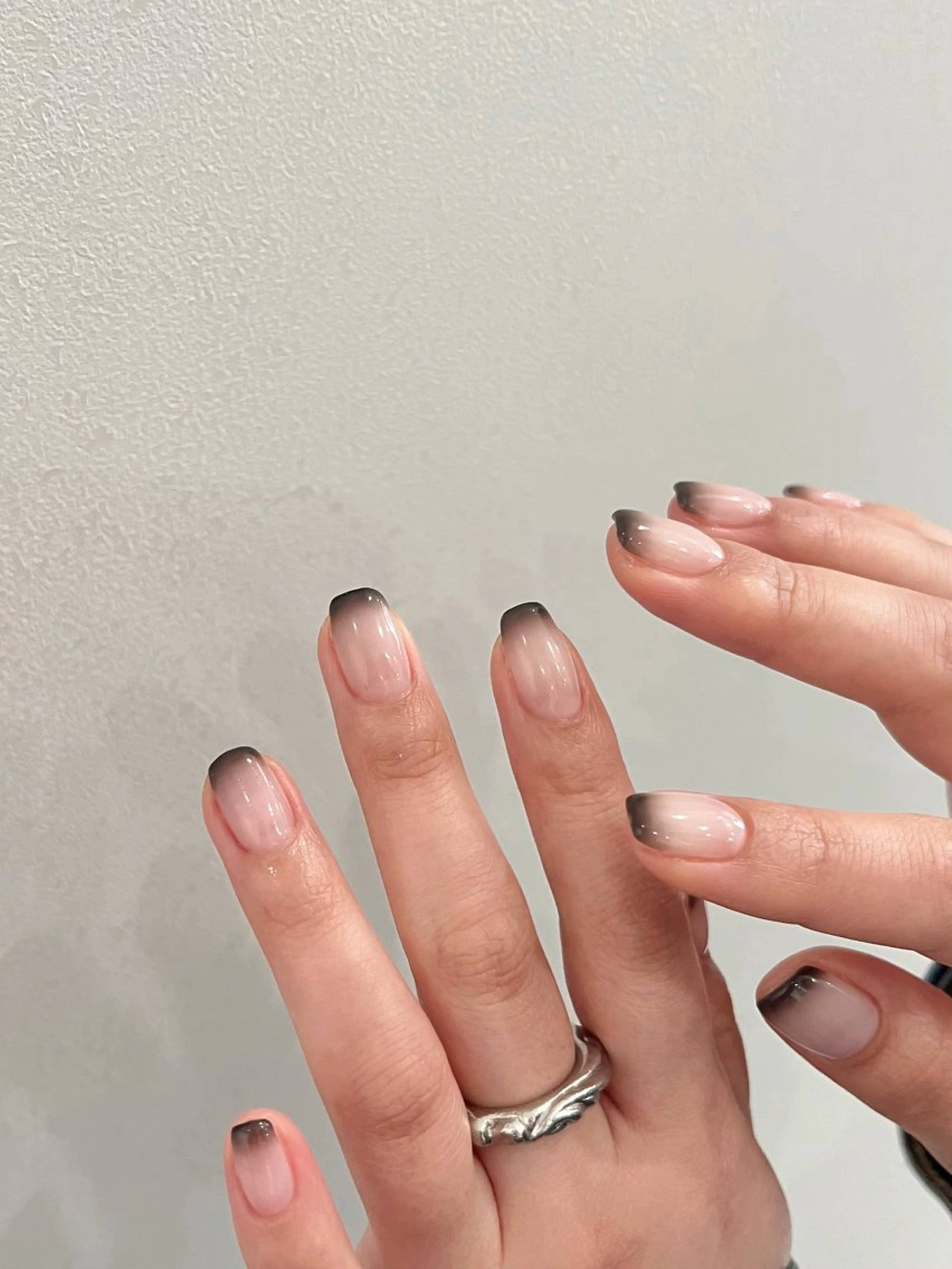 ネイル i_ee beauty studio所属・y. kanaのネイルデザイン