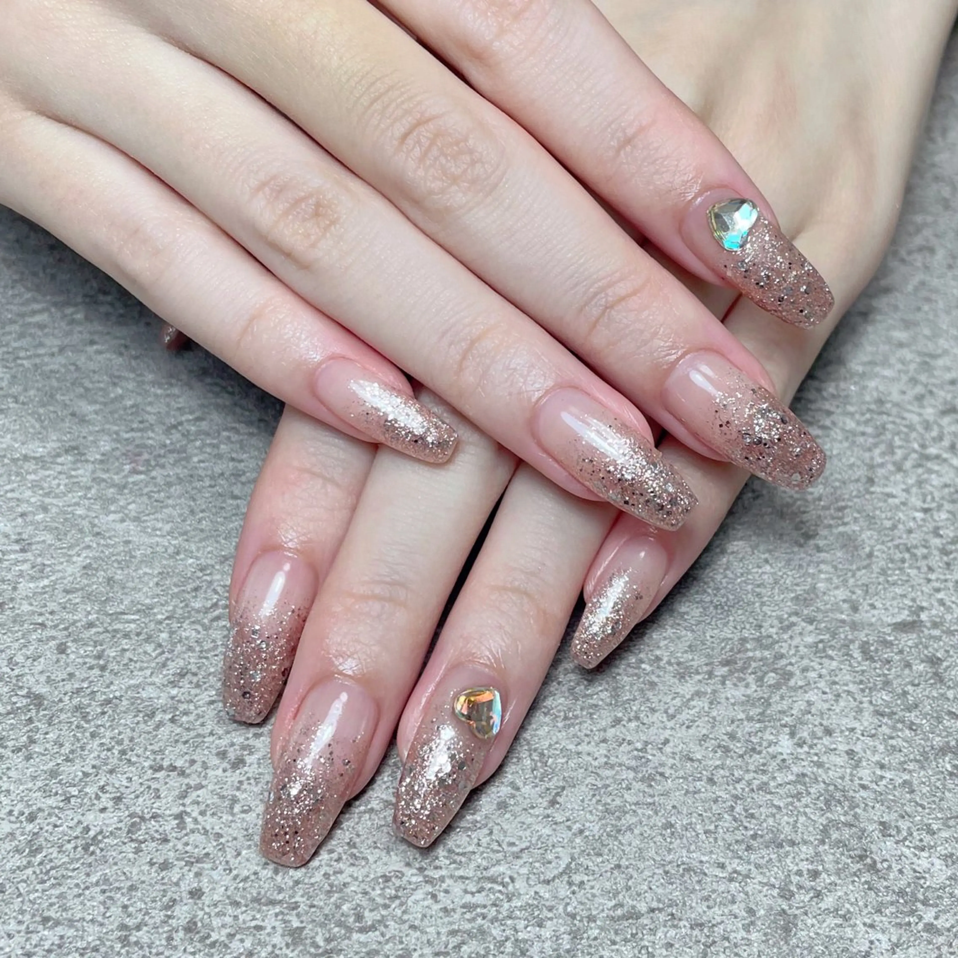 ネイル ハンドネイル nailroom DIASOMNIAのネイルデザイン
