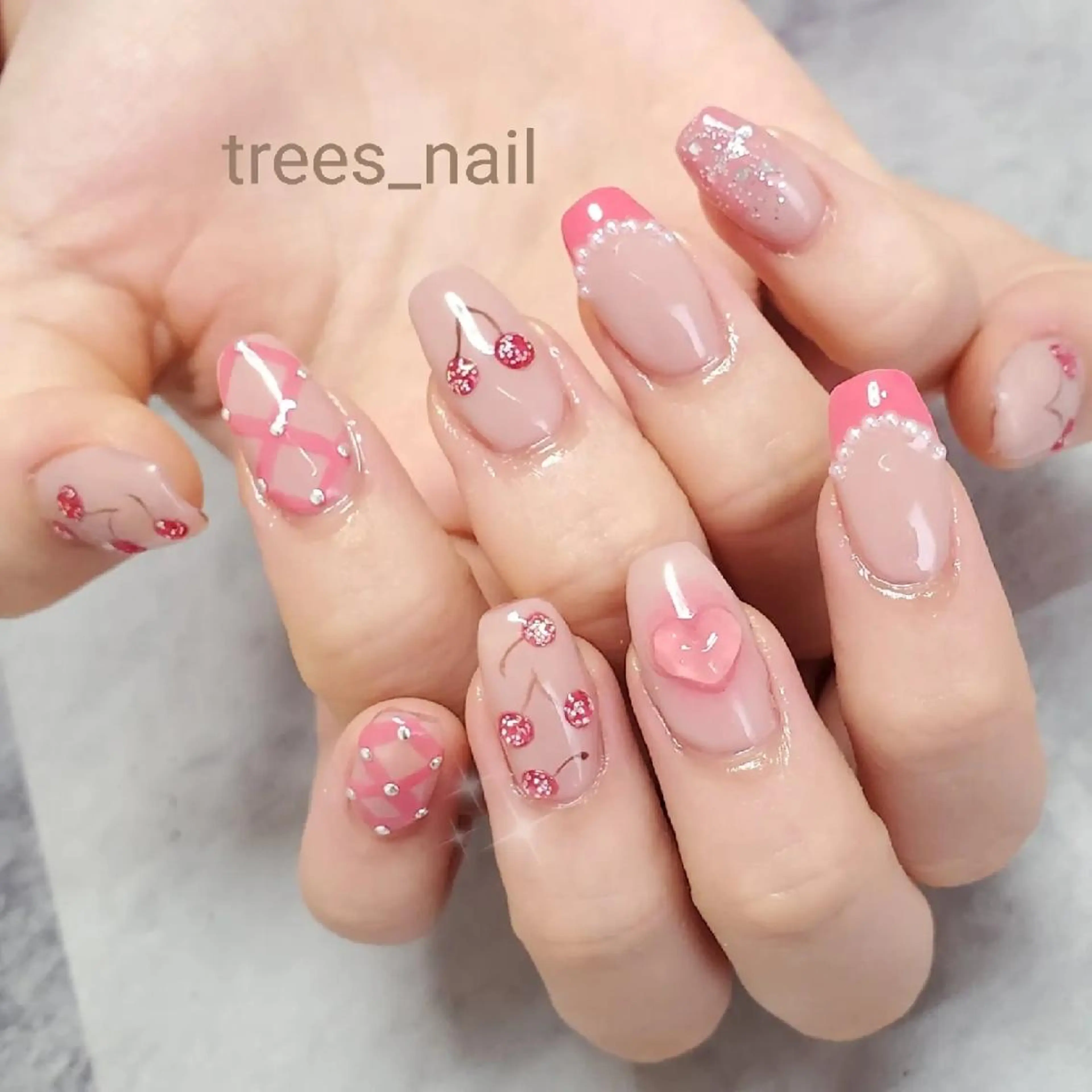 ネイル フレンチネイル ガーリー ハート ピンク ぷっくりネイル ハンドネイル フットネイル trees_ nailのネイルデザイン