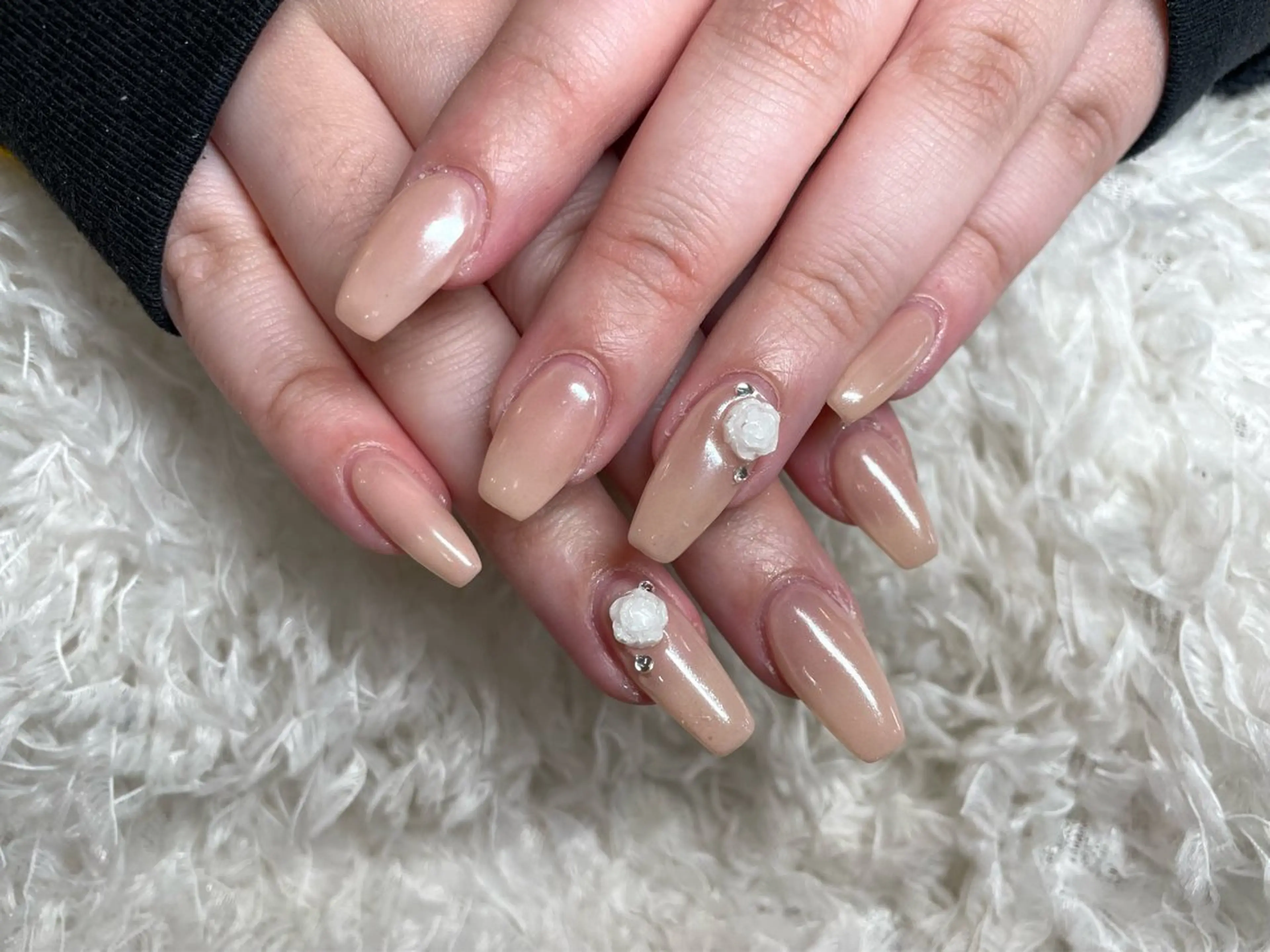 ネイル オーロラネイル 持ち込み ワンカラーネイル ストーンネイル 橋田 有里奈のネイルデザイン