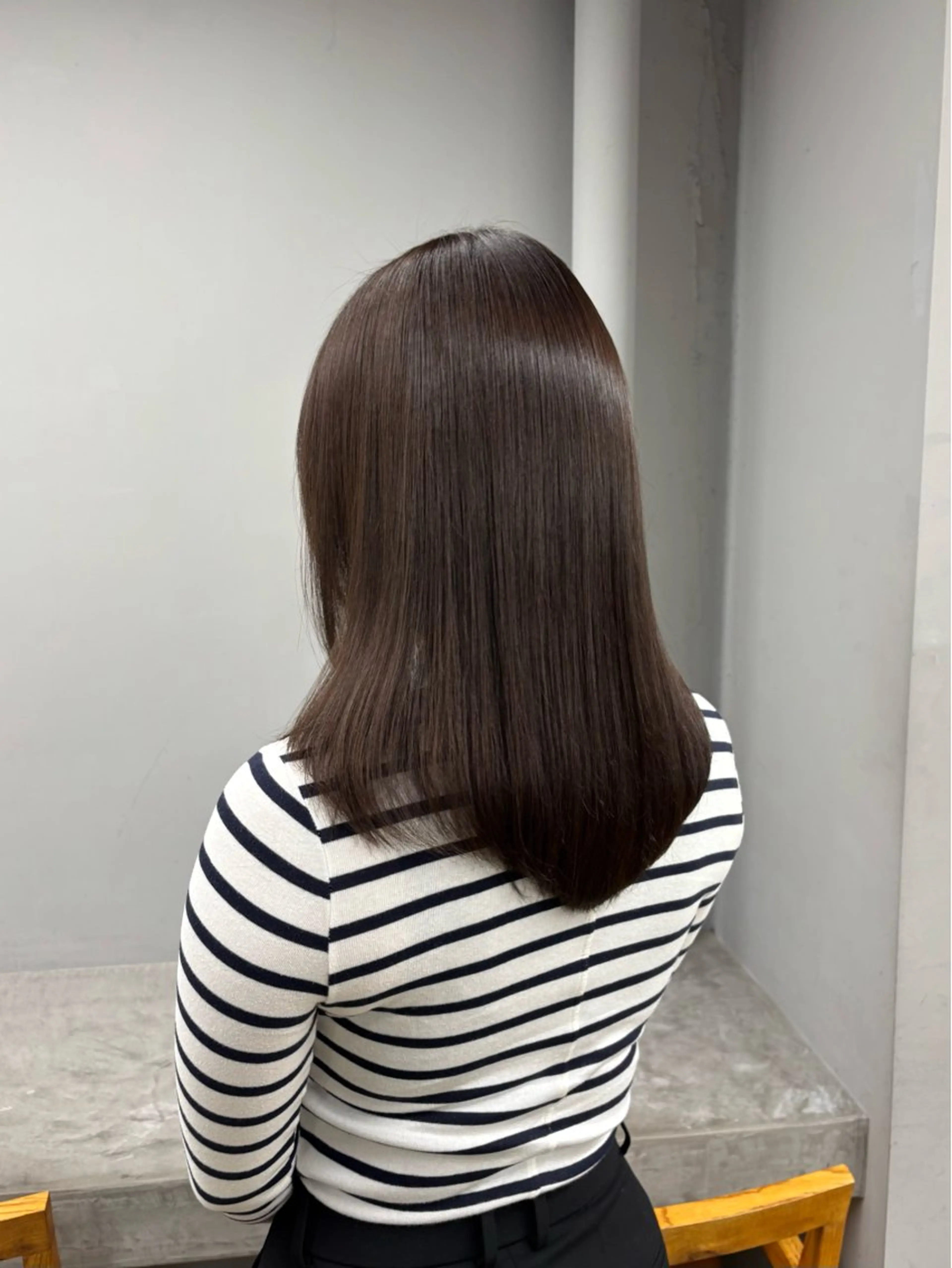 ミディアム nude所属・𝐀𝐦𝐞𝐫𝐢 /透明感カラーのヘアスタイル