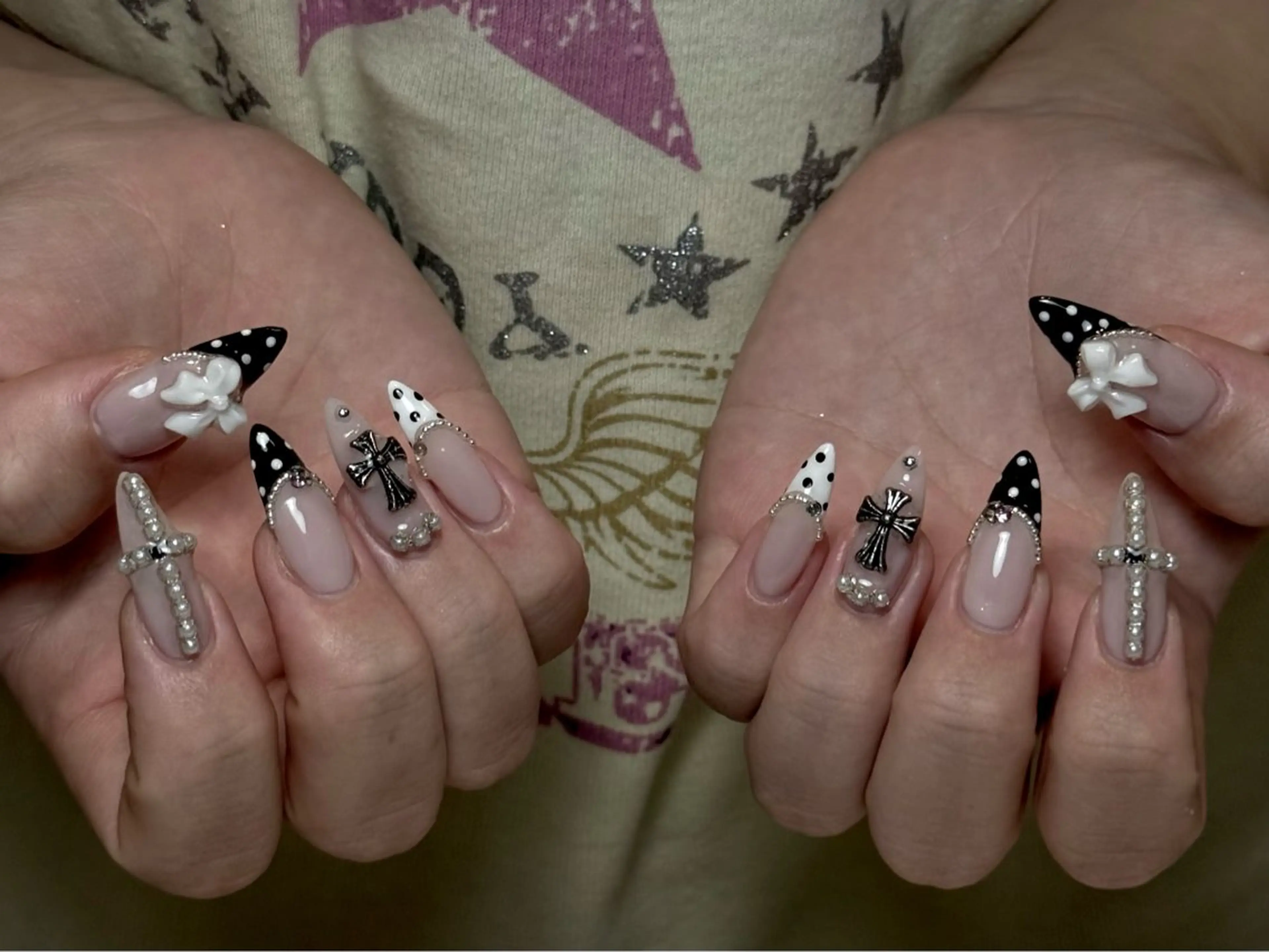 ネイル ボルドー ブラウン チークネイル ドット フットネイル Julli ジュリのネイルデザイン