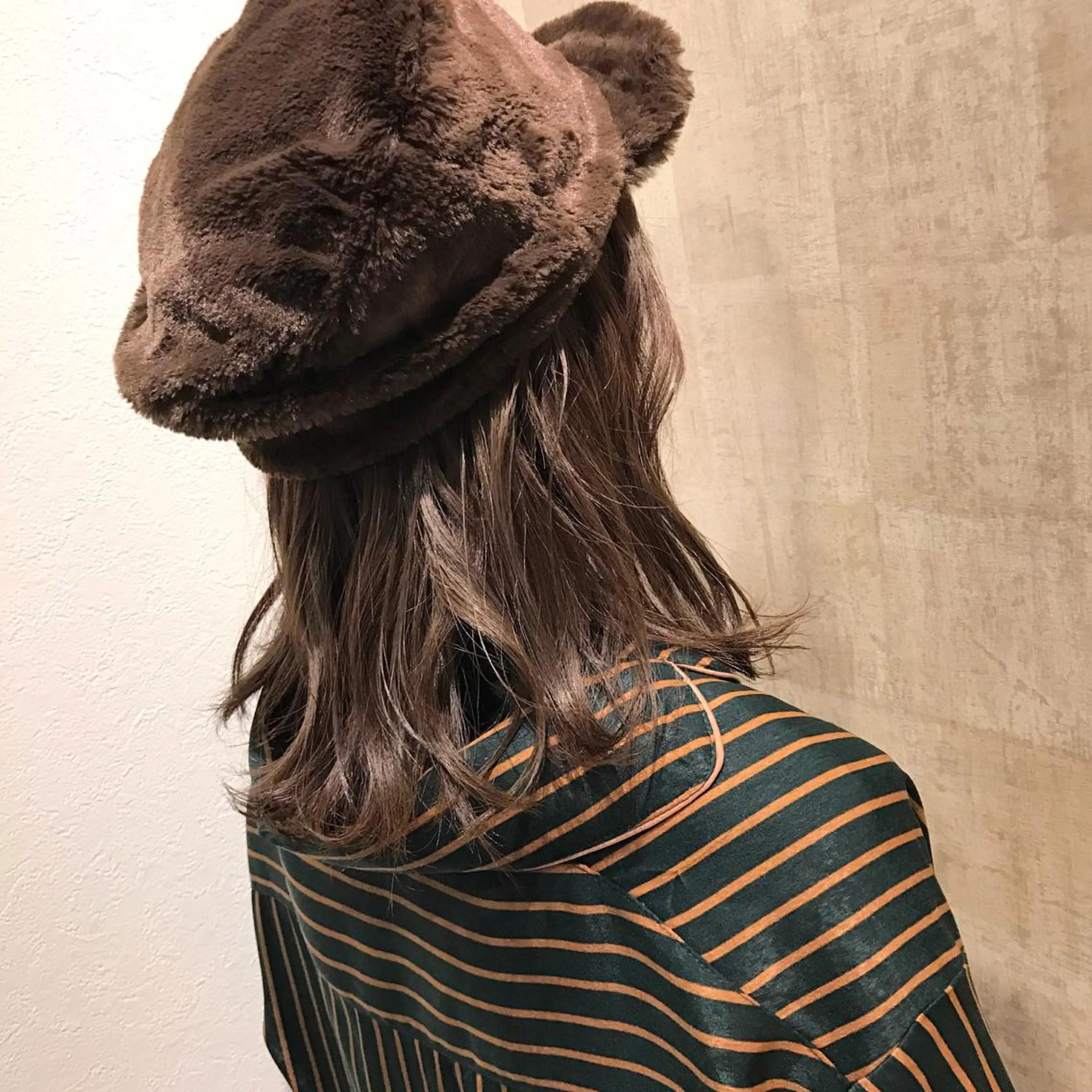 セミロング カラー ベージュカラー HARUNA🤍 大人ショートヘアのヘアスタイル