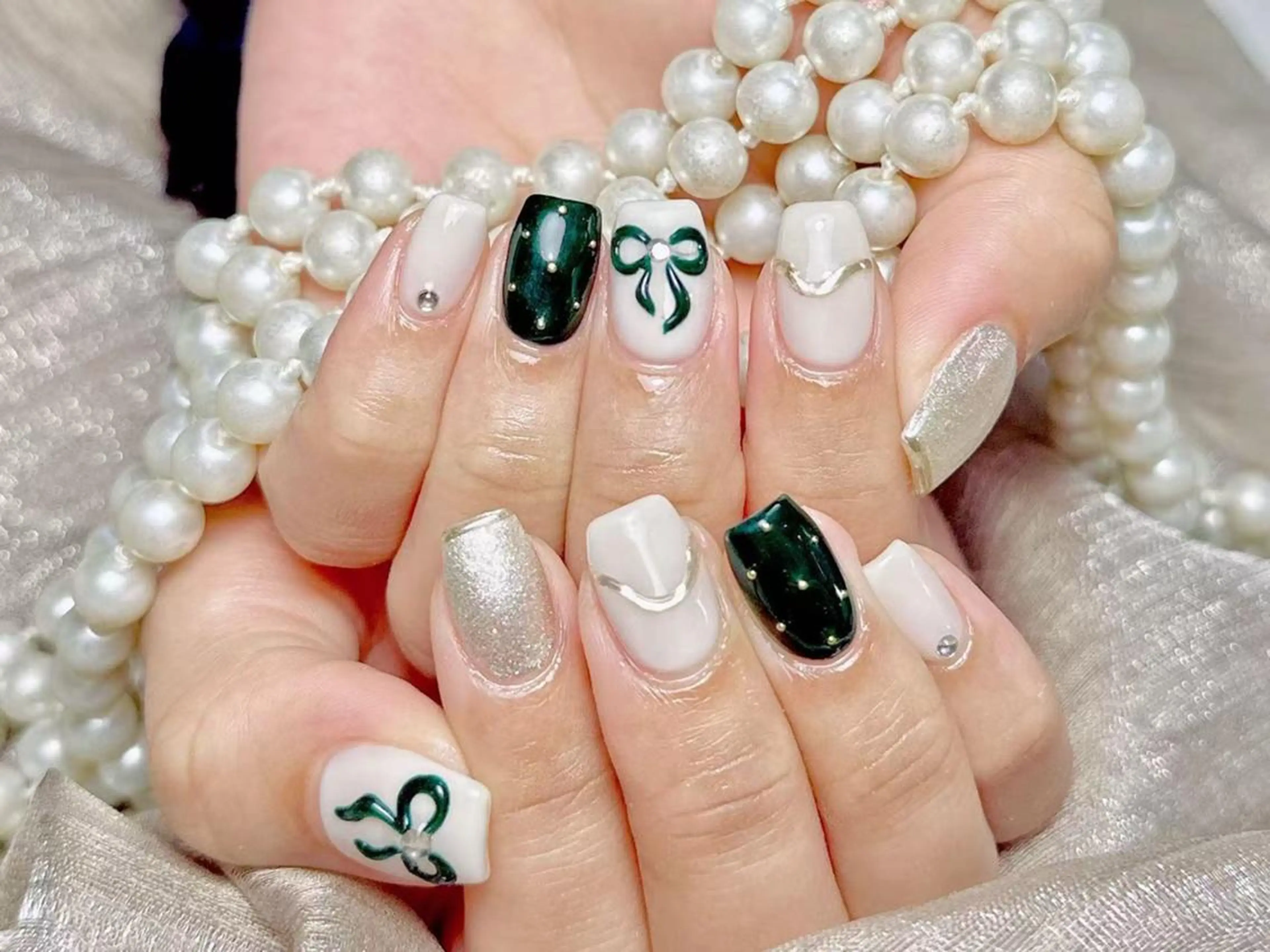 ネイル アートネイル オーロラネイル チークネイル 成人式 長さ出し ナユキNA.YUKI 渋谷店のネイルデザイン