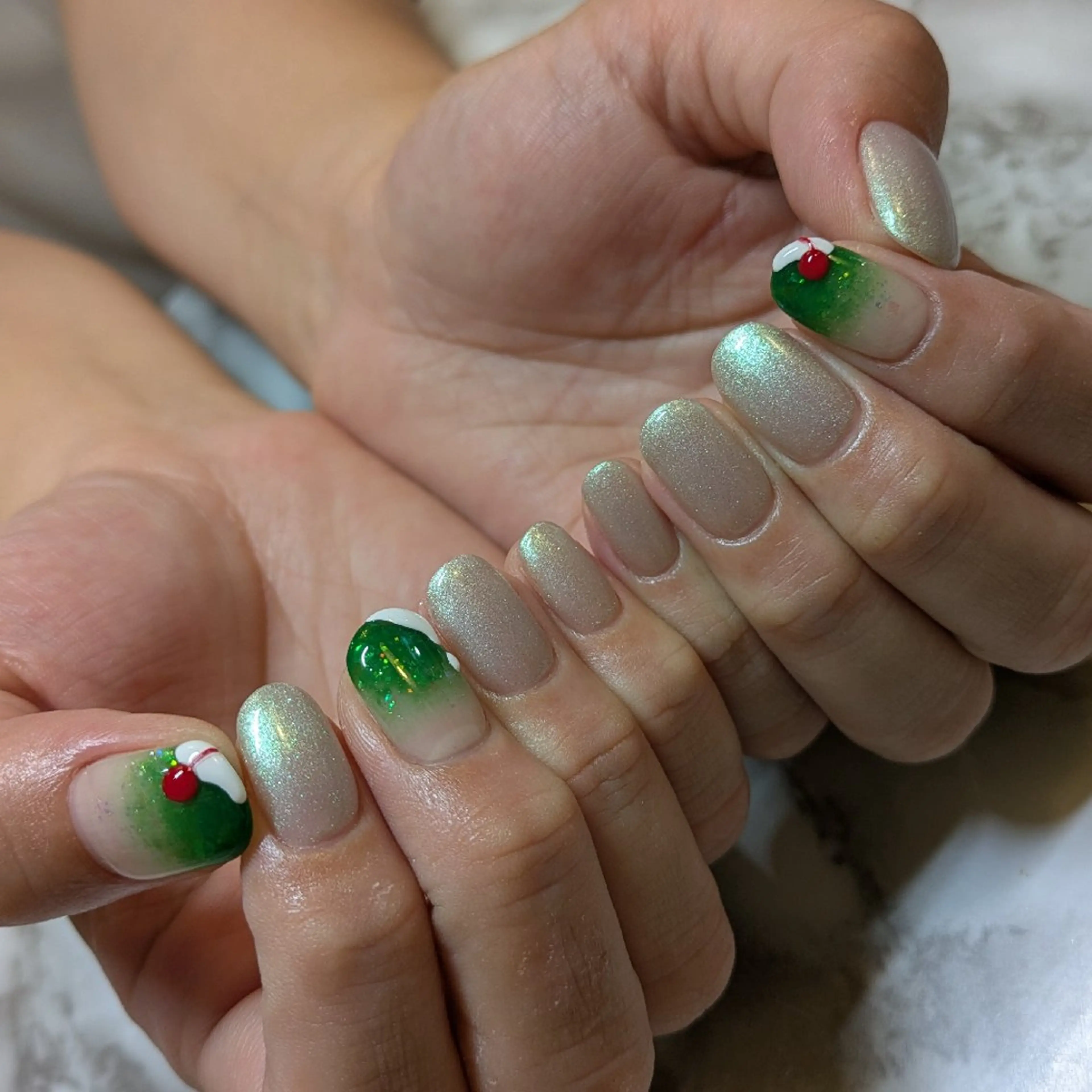 ネイル ジェヌインネイル 河内のネイルデザイン