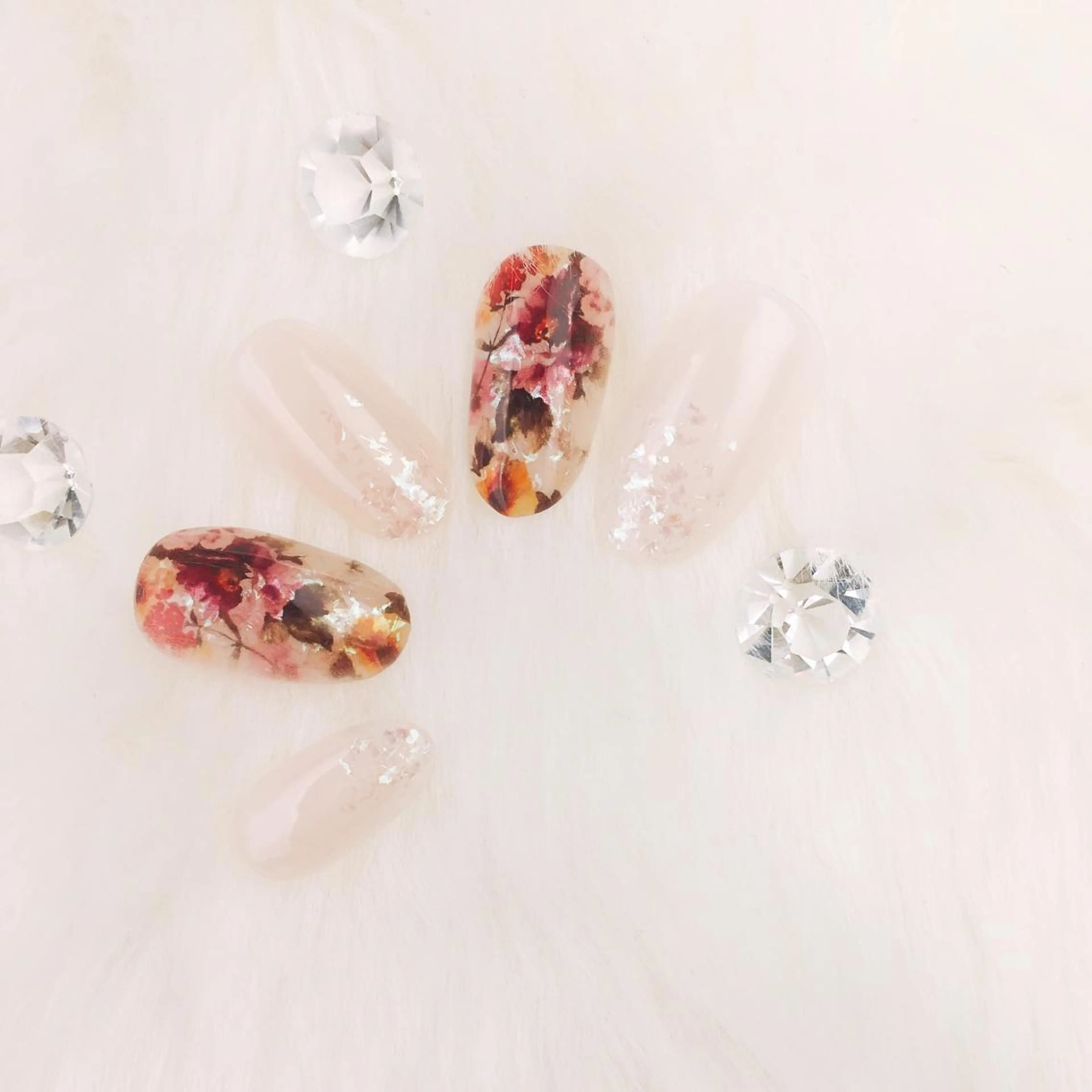 ネイル nail salon Emi la beaute 心斎橋店所属・坪野 めぐみのネイルデザイン