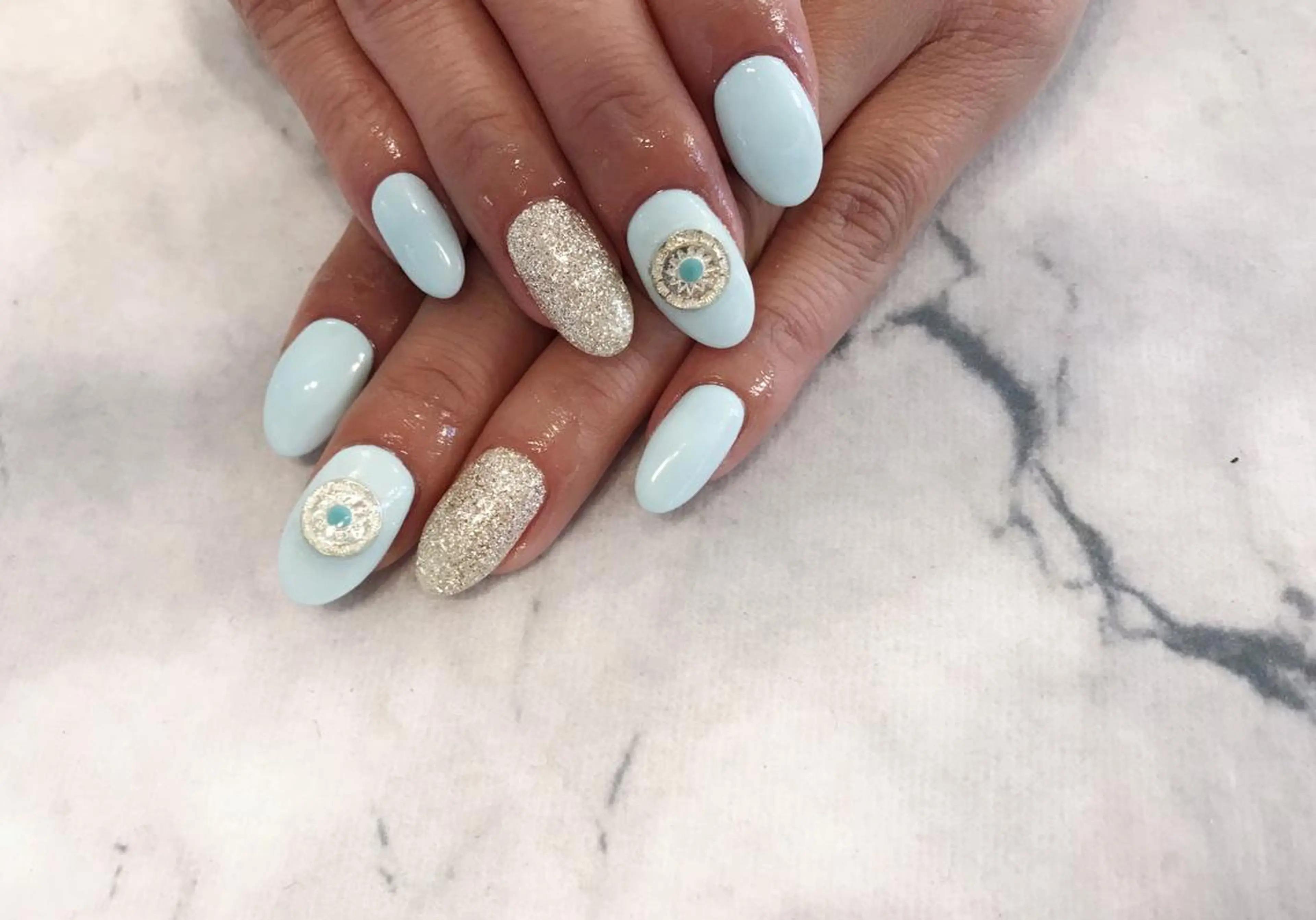 ネイル ネイルリボン 伊藤のネイルデザイン