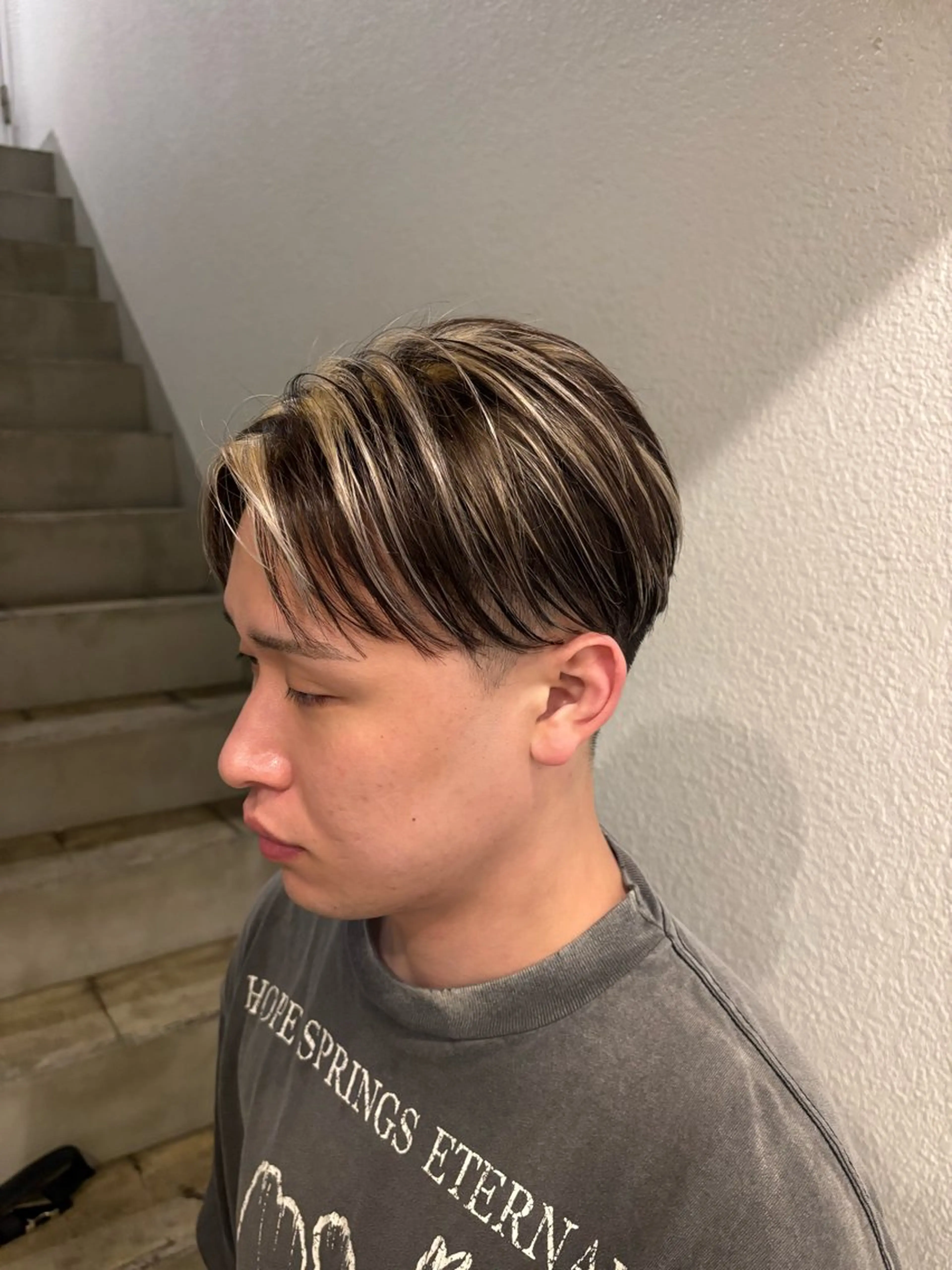 カラー メンズ メンズハイライト ハイライトカラー ヘアカラー メンズハイトーン特化 てるぼうのヘアスタイル