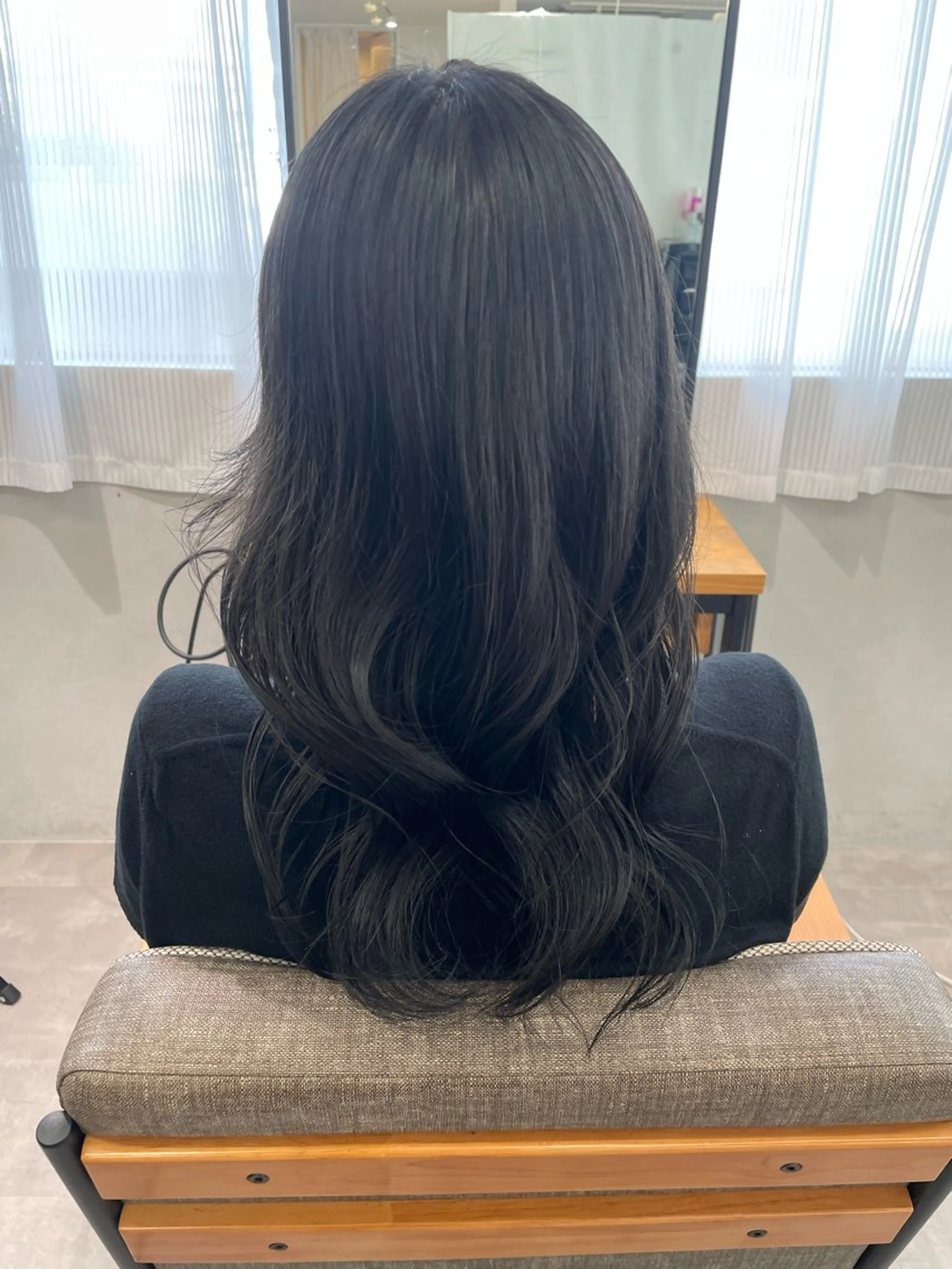 ミディアム 抜け感/ワンカラー/ 明大前/桑田のヘアスタイル