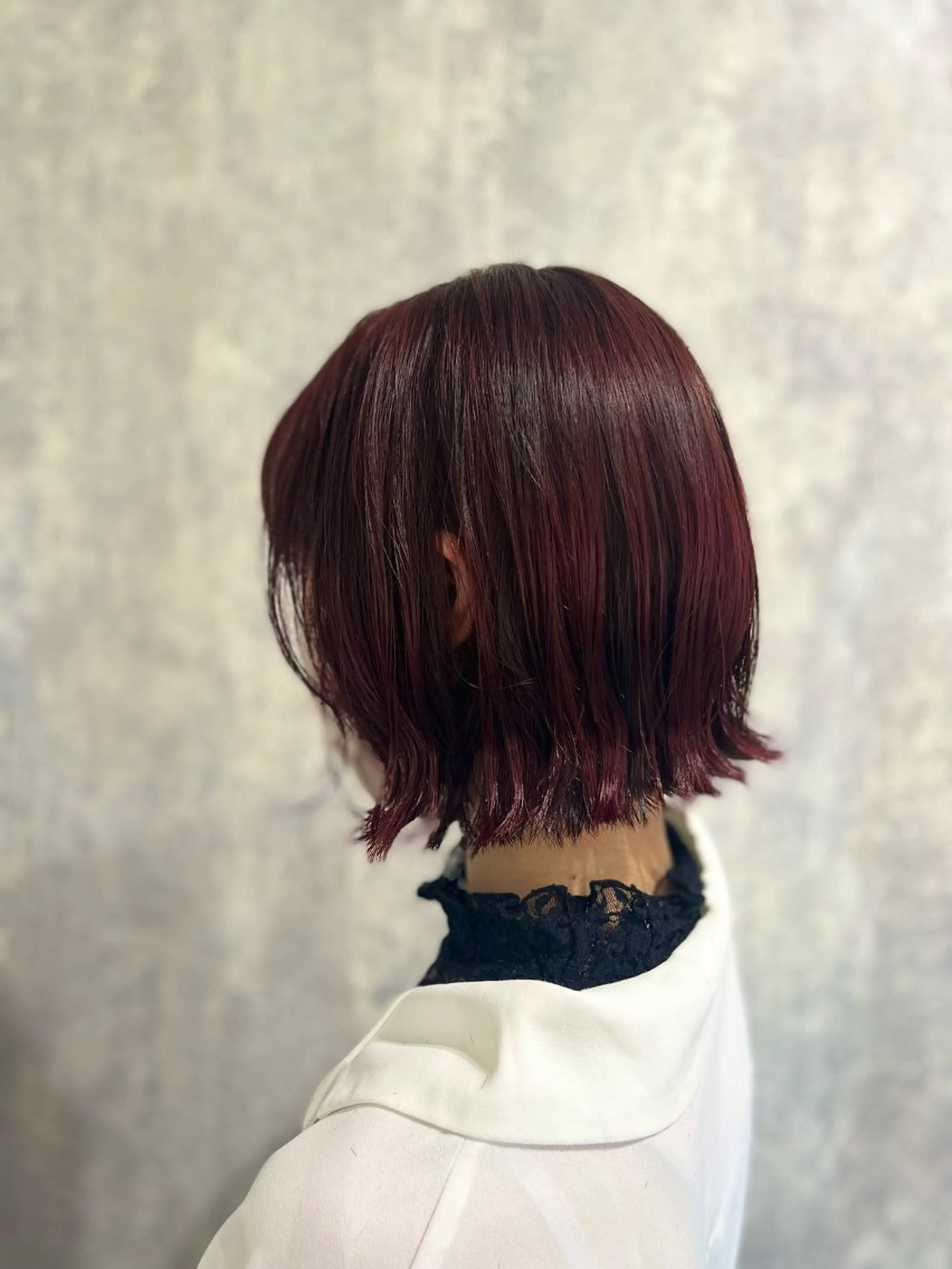 ショート カラー ブリーチ ブラウンカラー ブリーチなしカラー レッドカラー レッドブラウン ヘアカラー トリートメント 詩乃 暖色系🎀レイヤーのヘアスタイル