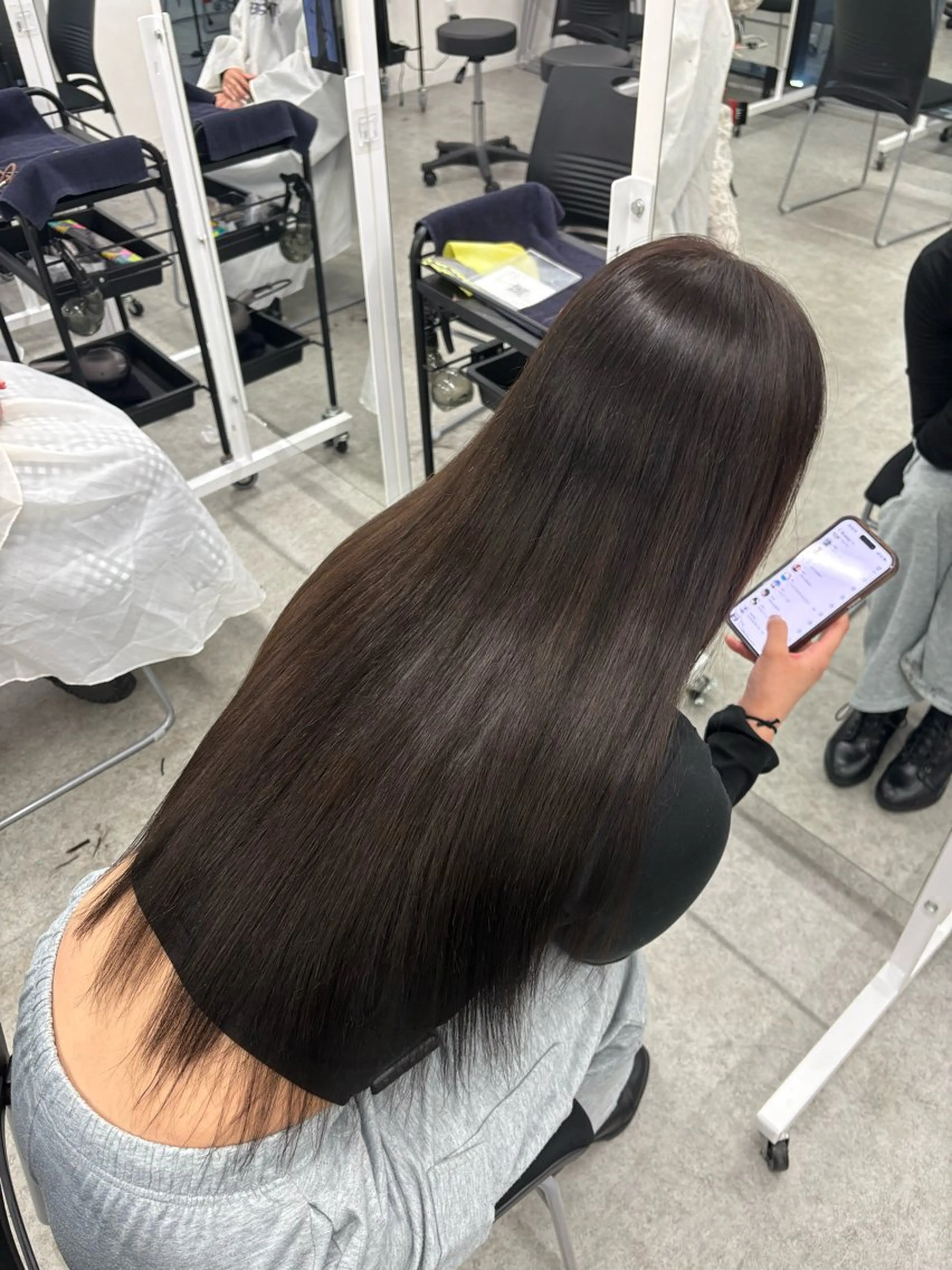 ロング トリートメント 透明感カラー🍨🪞 ruriha🤍のヘアスタイル