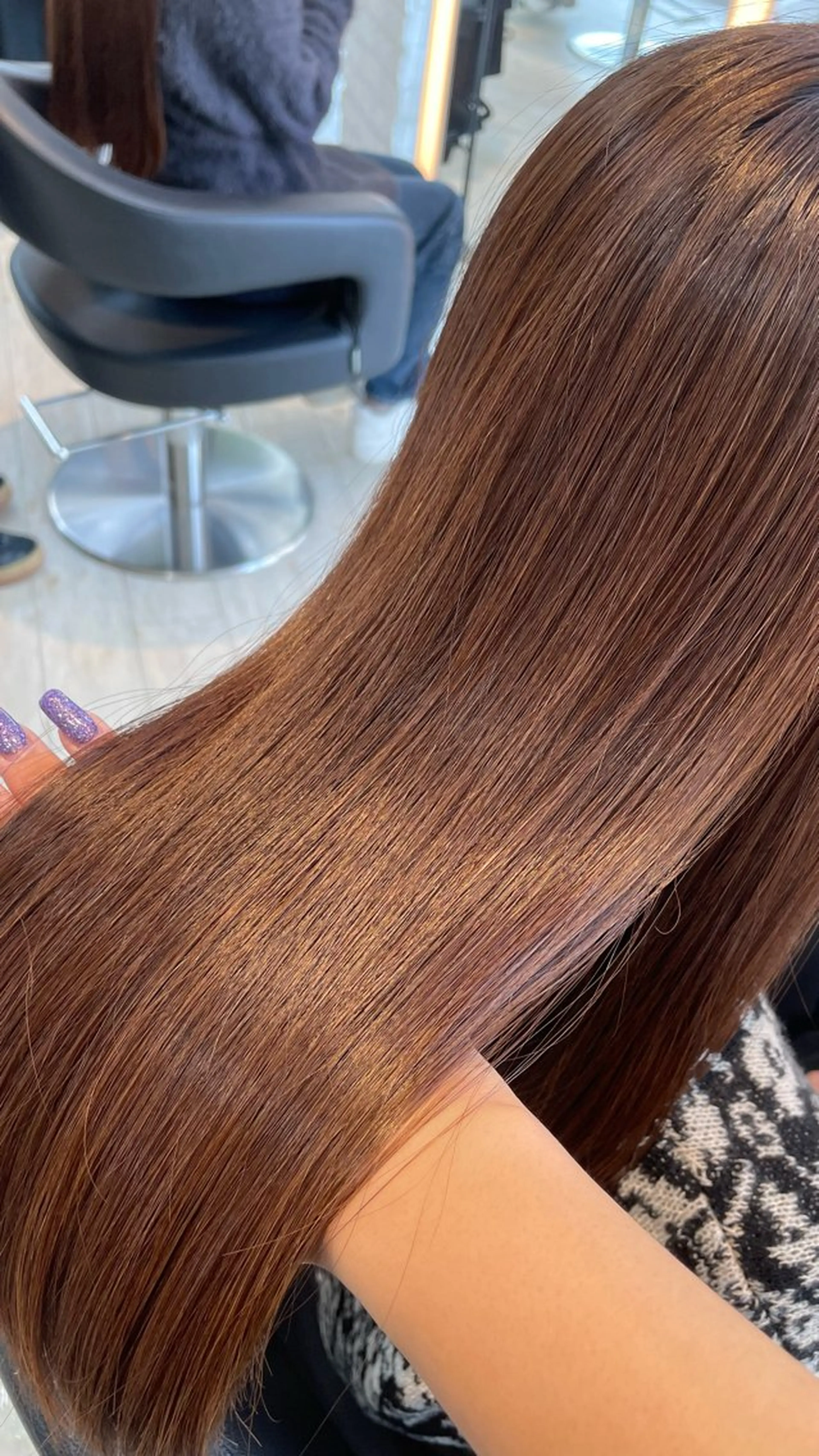 ミディアム 髪質改善 トリートメント ブリーチ/髪質改善/ ハイトーン/暖色のヘアスタイル