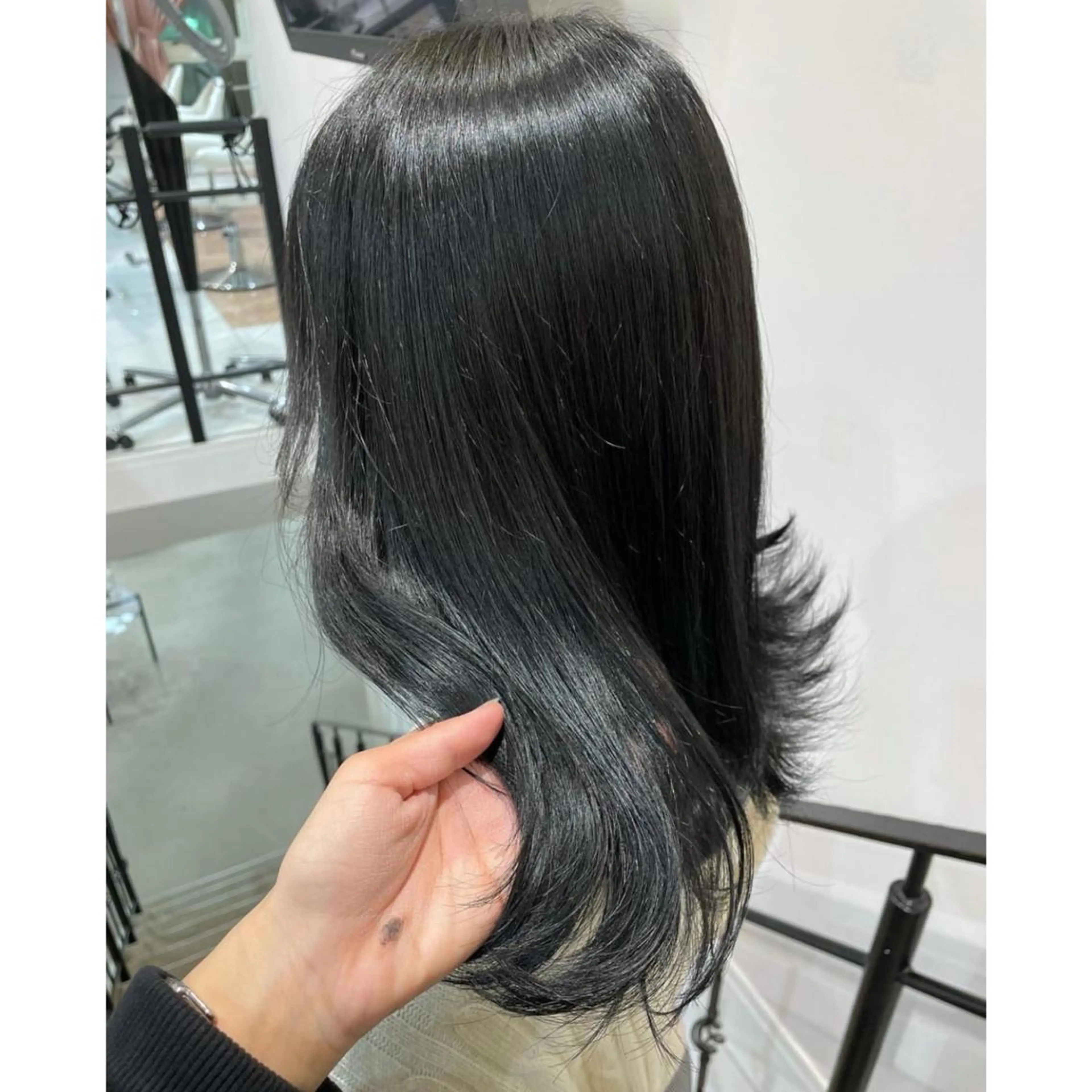 セミロング カラー 韓国ヘア 🎀中川綾乃🎀のヘアスタイル