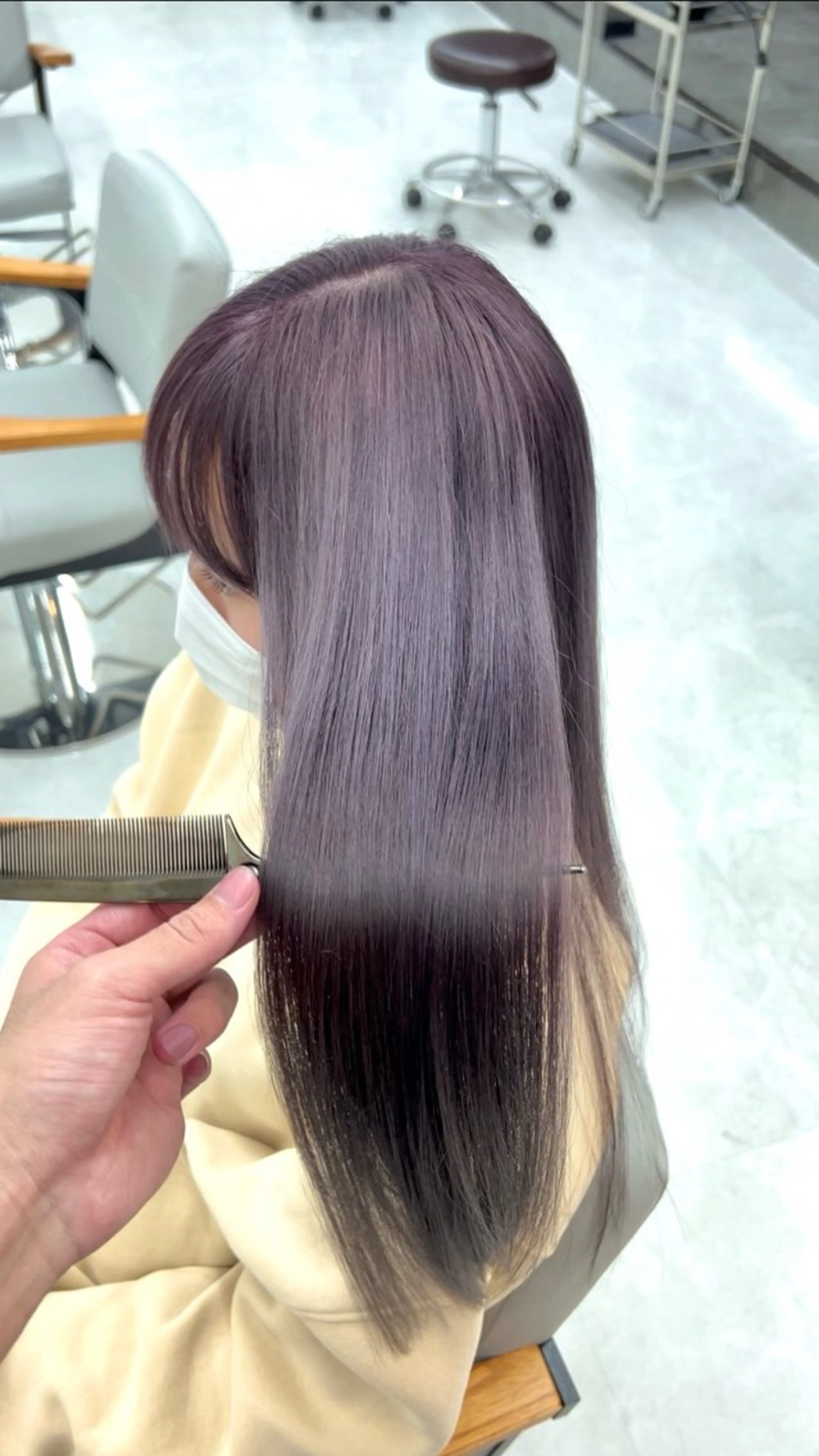 ロング カラー ヘアアレンジ ブリーチ グレージュ ハイトーンカラー ラベンダーカラー ラベンダーグレージュ フウト/メンズカット /メンズパーマのヘアスタイル