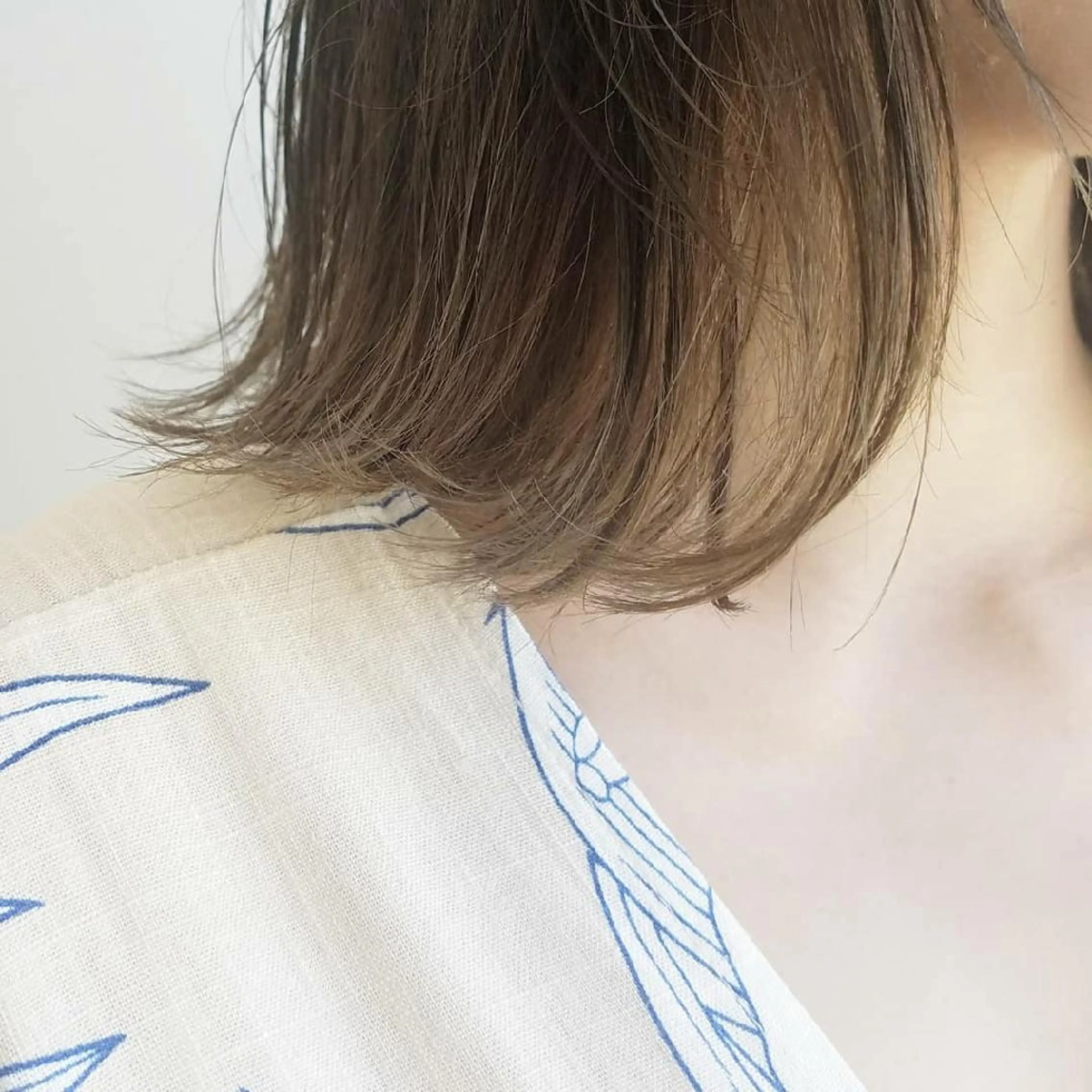 ミディアム カラー パーマ ヘアアレンジ ボブ 外ハネヘア iplus✴ まつげ、眉毛、耳つぼのマツエク・マツパデザイン
