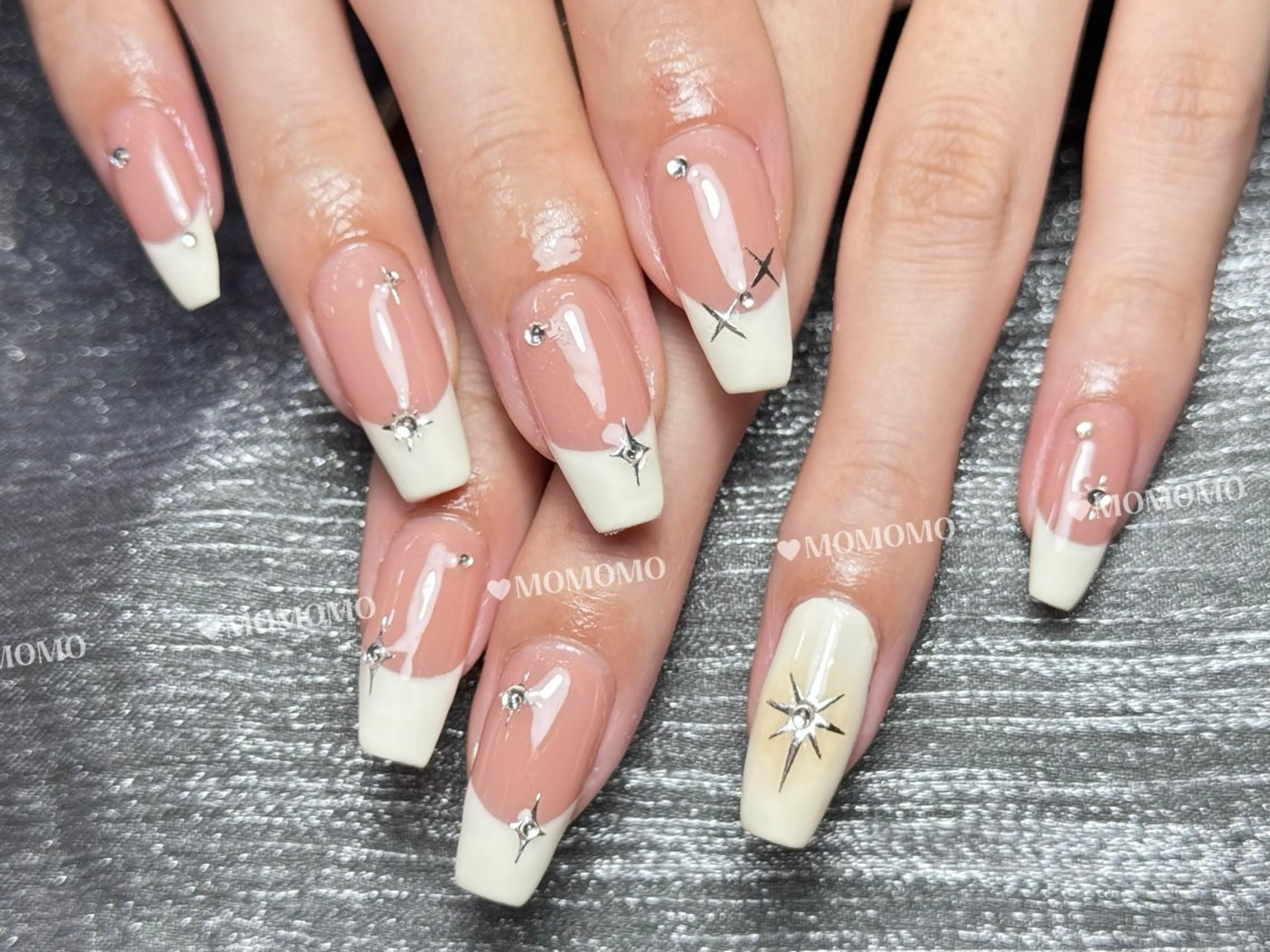 ネイル ハンドネイル MOMO nail所属・NIITSU 川崎のネイルデザイン