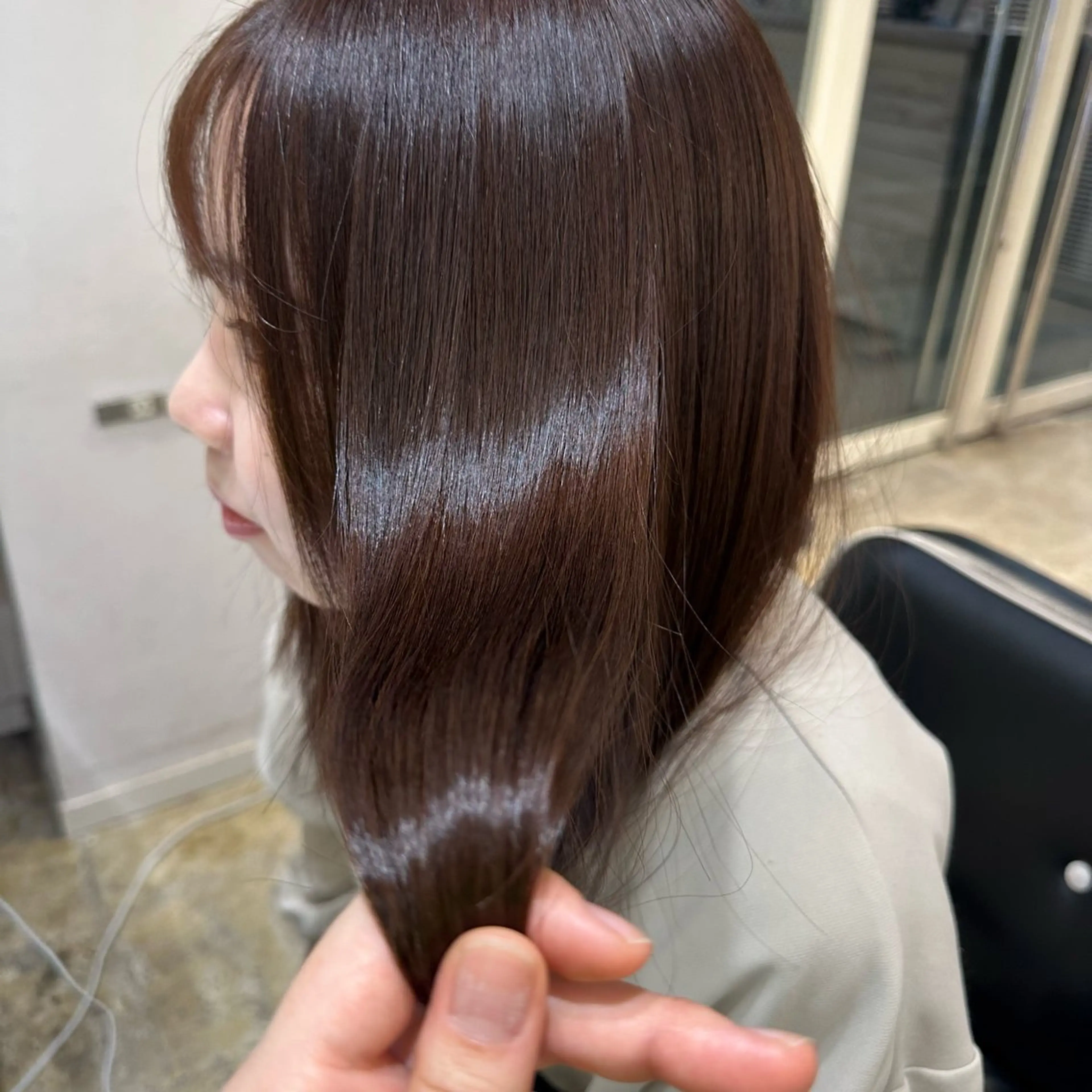 ミディアム カラー HUMANあすか /レディースカットのヘアスタイル