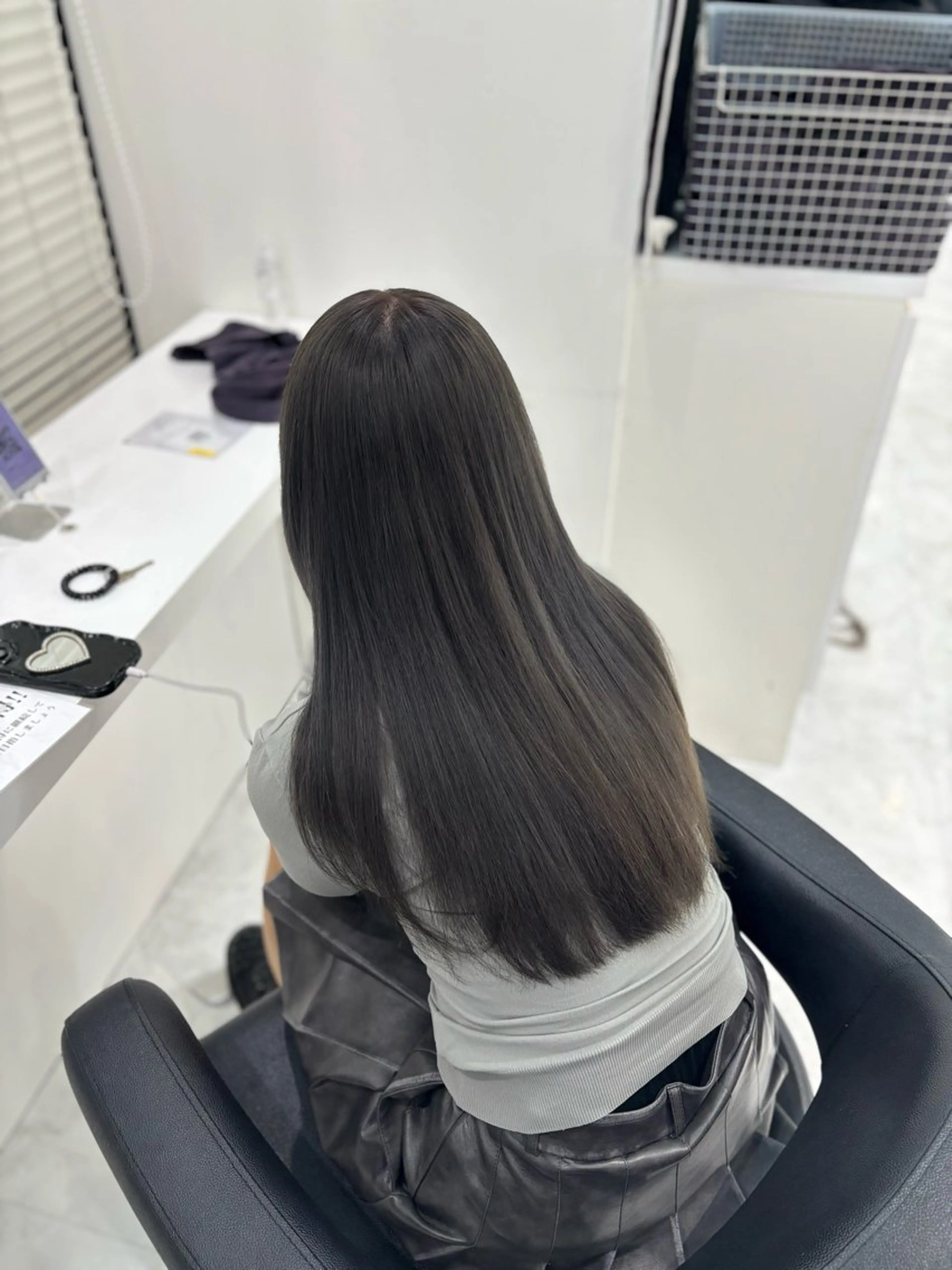 ロング カラー ヘアカラー トリートメント ヘッドスパ ヘアセット ブリーチなし透明感 ×縮毛矯正🤍ユウのヘアスタイル