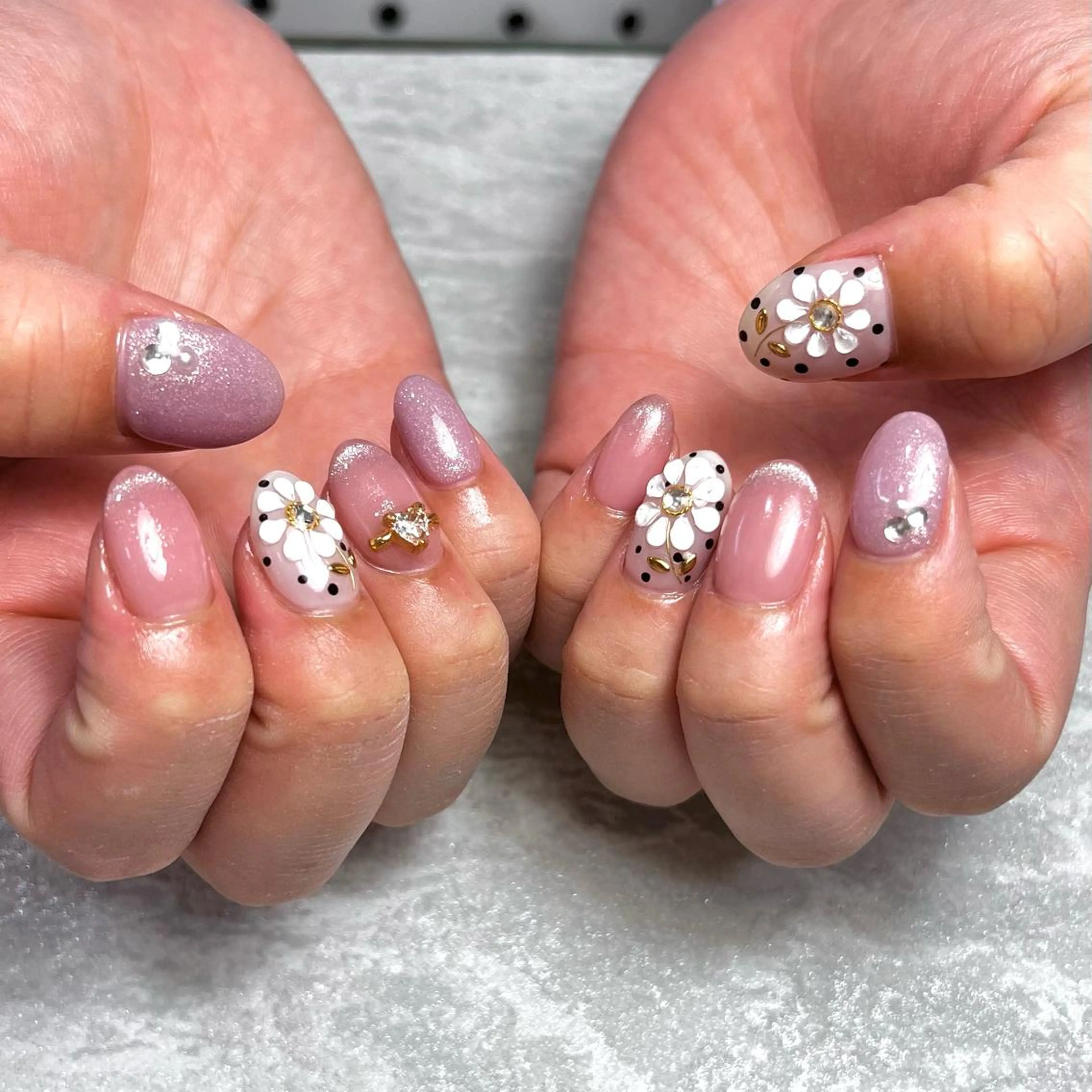 ネイル NAIL303所属・NAIL303 🛼 SHIORIのネイルデザイン