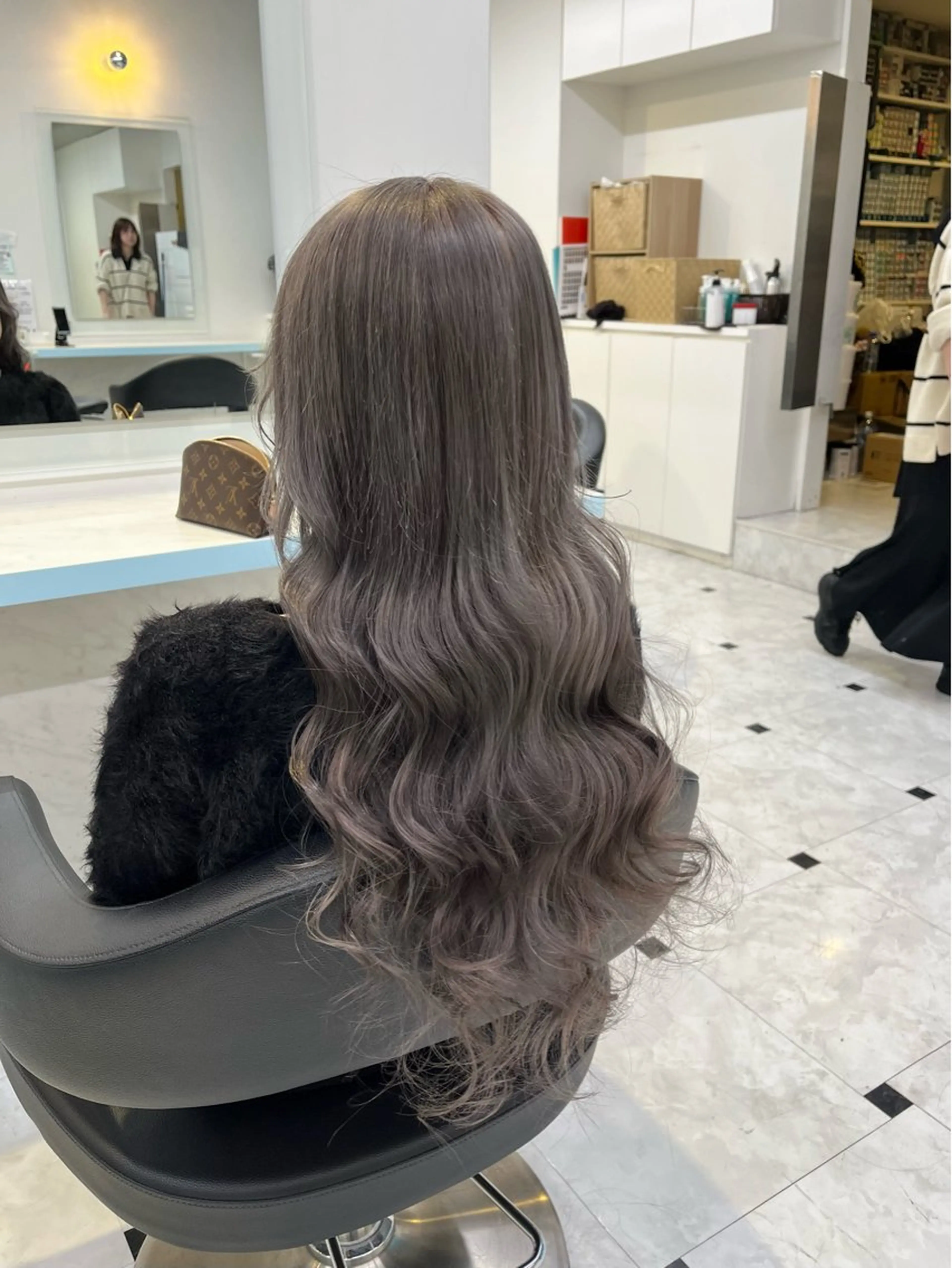 ロング カラー ヘアカラー トリートメント ブリーチカラー 🩵MIZUKIのヘアスタイル