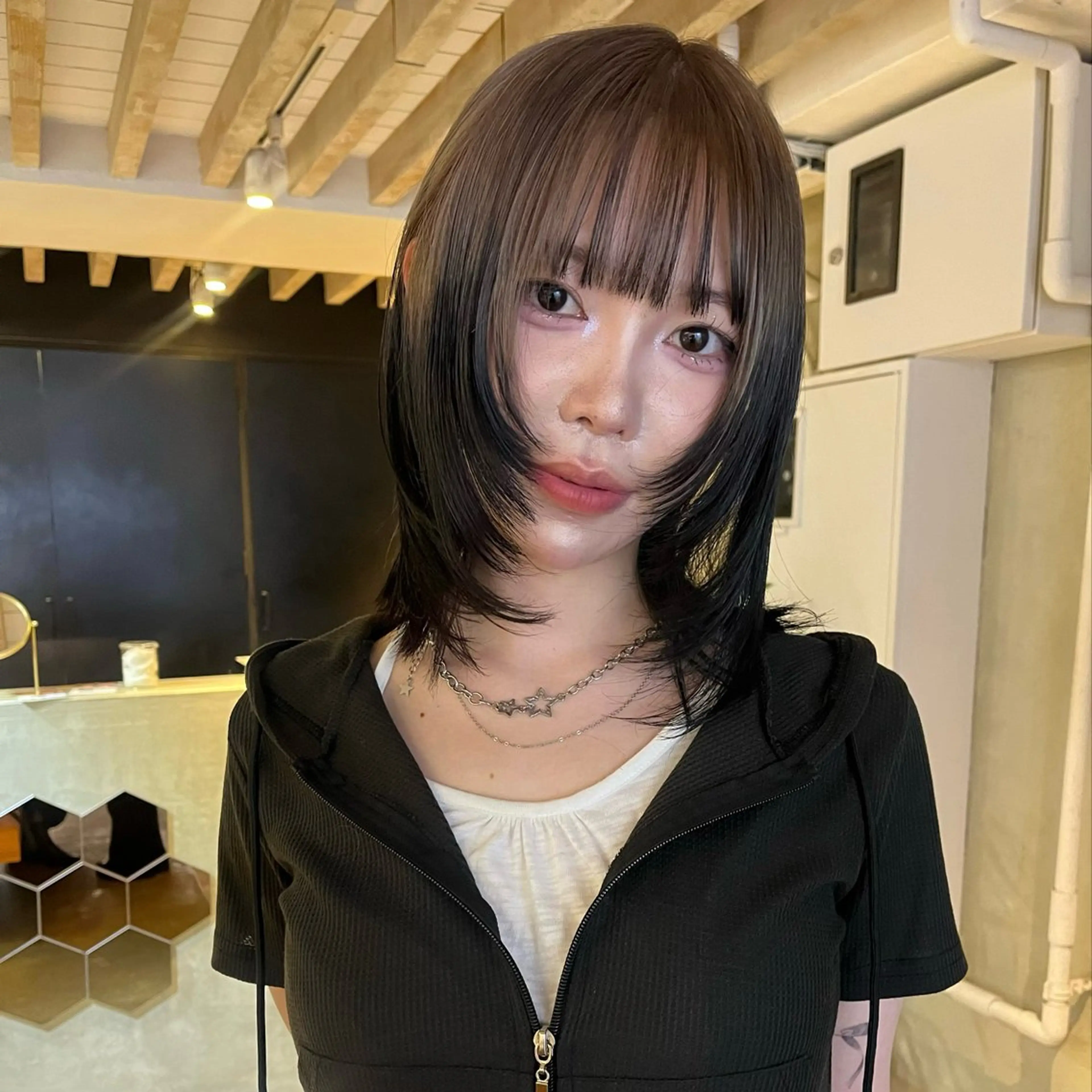 ミディアム カラー ヘアアレンジ デザインカラー ヘアカラー トリートメント ボブハイトーン🦖 デザインMAMIのヘアスタイル