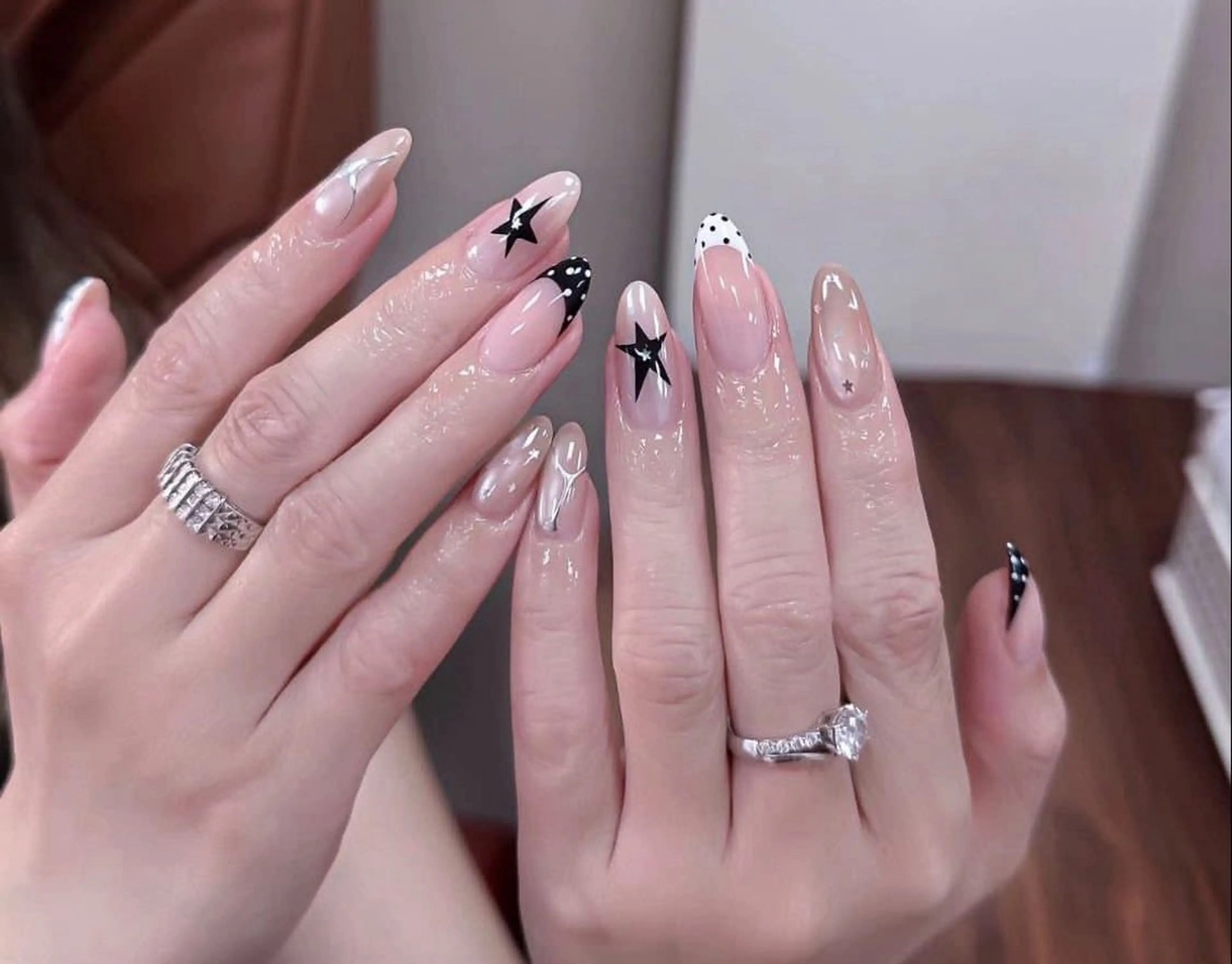 ネイル ハンドネイル T. Leeのネイルデザイン