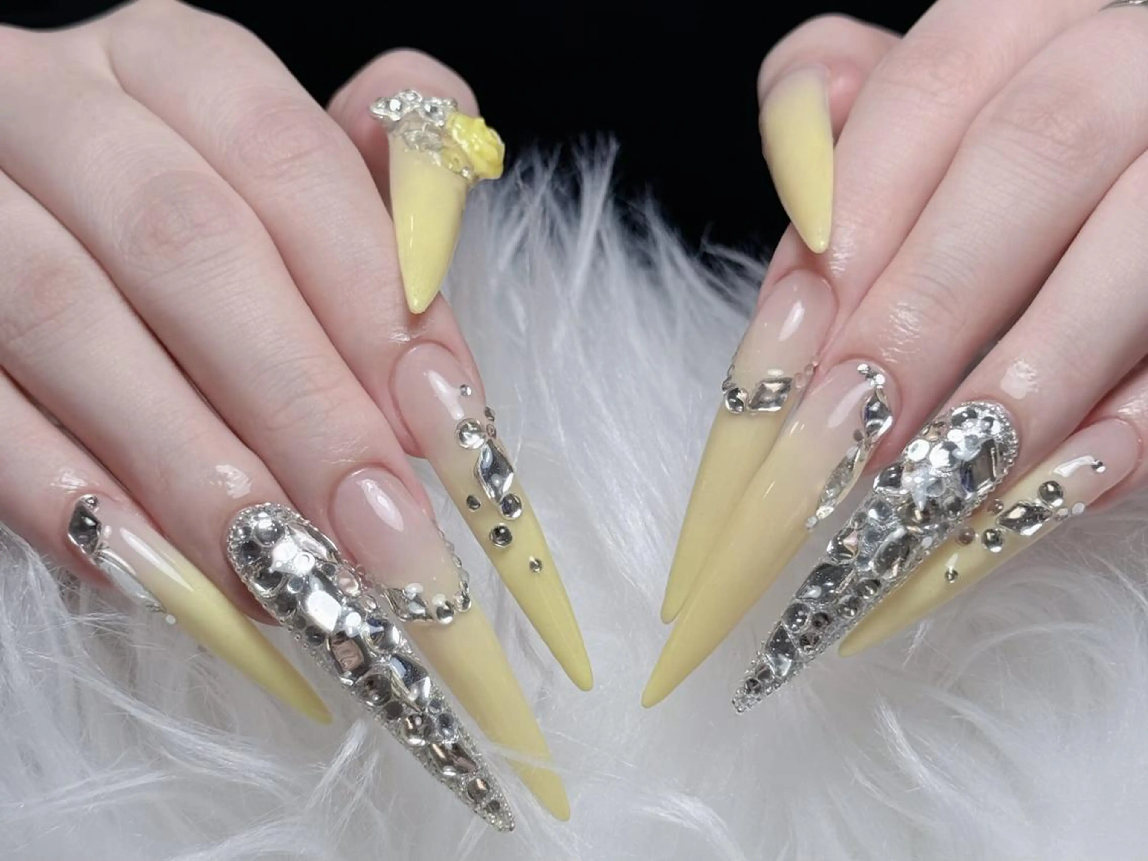 ネイル オーロラネイル 長さ出し フットネイル フレンチネイル ジェルネイル アンアンBelle Nail 池袋のネイルデザイン